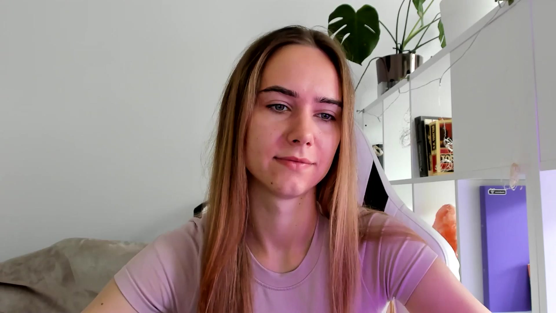 Gallery image thumbnail from OhAlisa's myfreecams stream on, 07/23/2025, 10:14 image 14 of 20