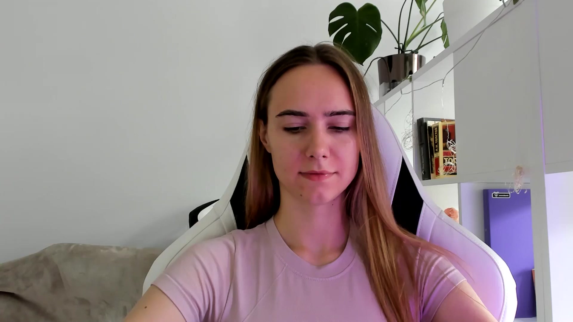 Gallery image thumbnail from OhAlisa's myfreecams stream on, 07/23/2025, 10:14 image 19 of 20