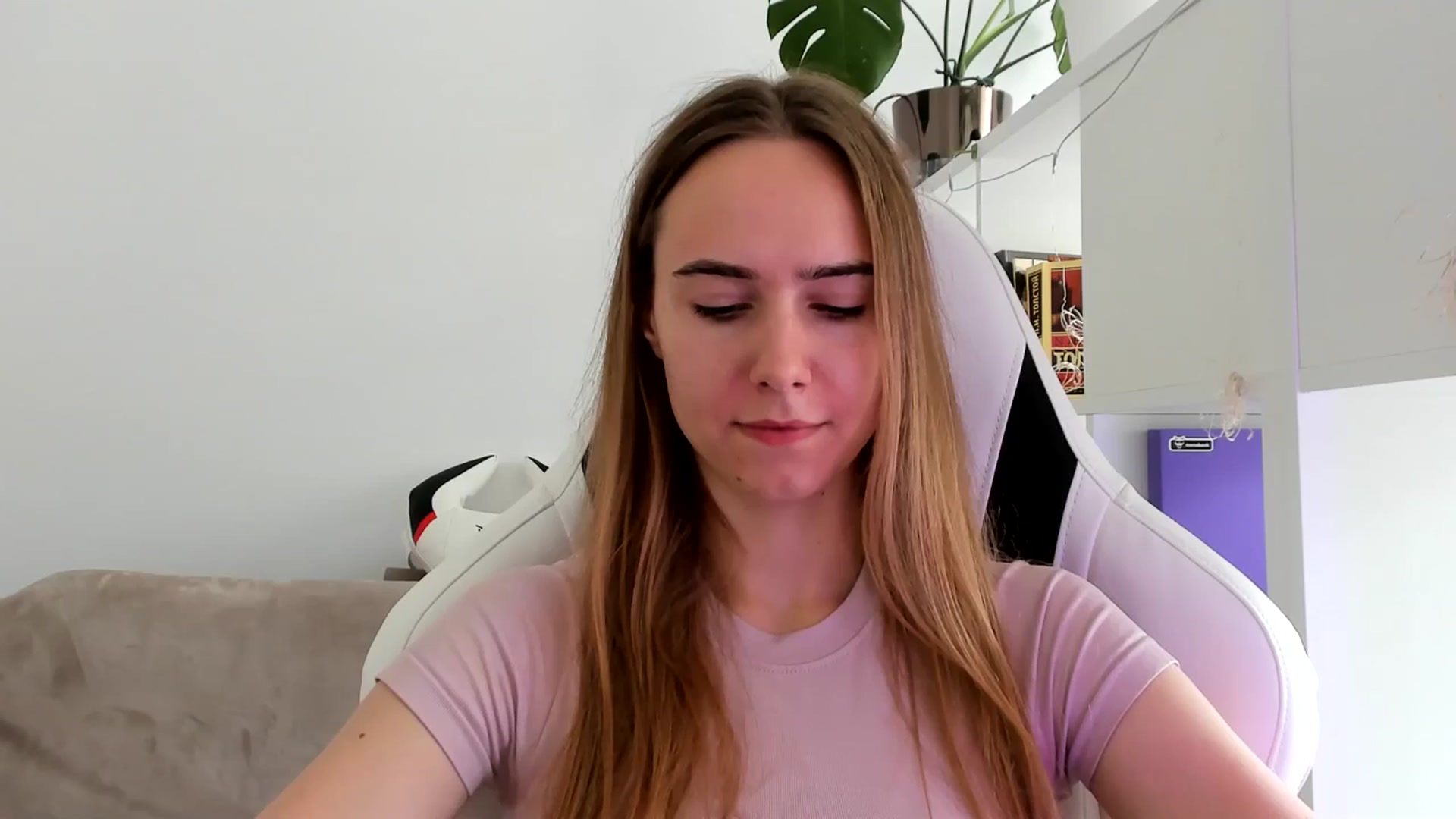 Gallery image thumbnail from OhAlisa's myfreecams stream on, 07/23/2025, 10:46 image 18 of 20