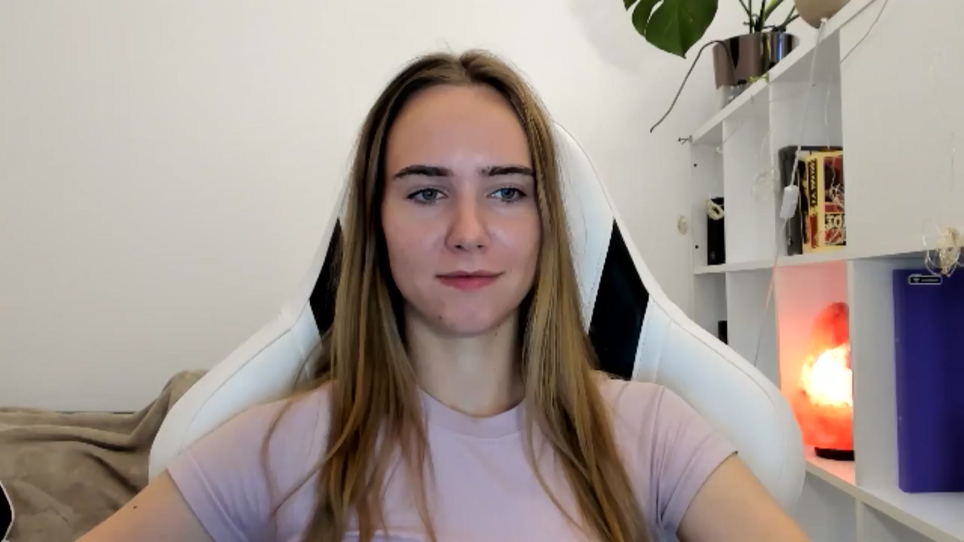 Gallery image thumbnail from OhAlisa's myfreecams stream on, 07/23/2025, 20:13 image 6 of 20