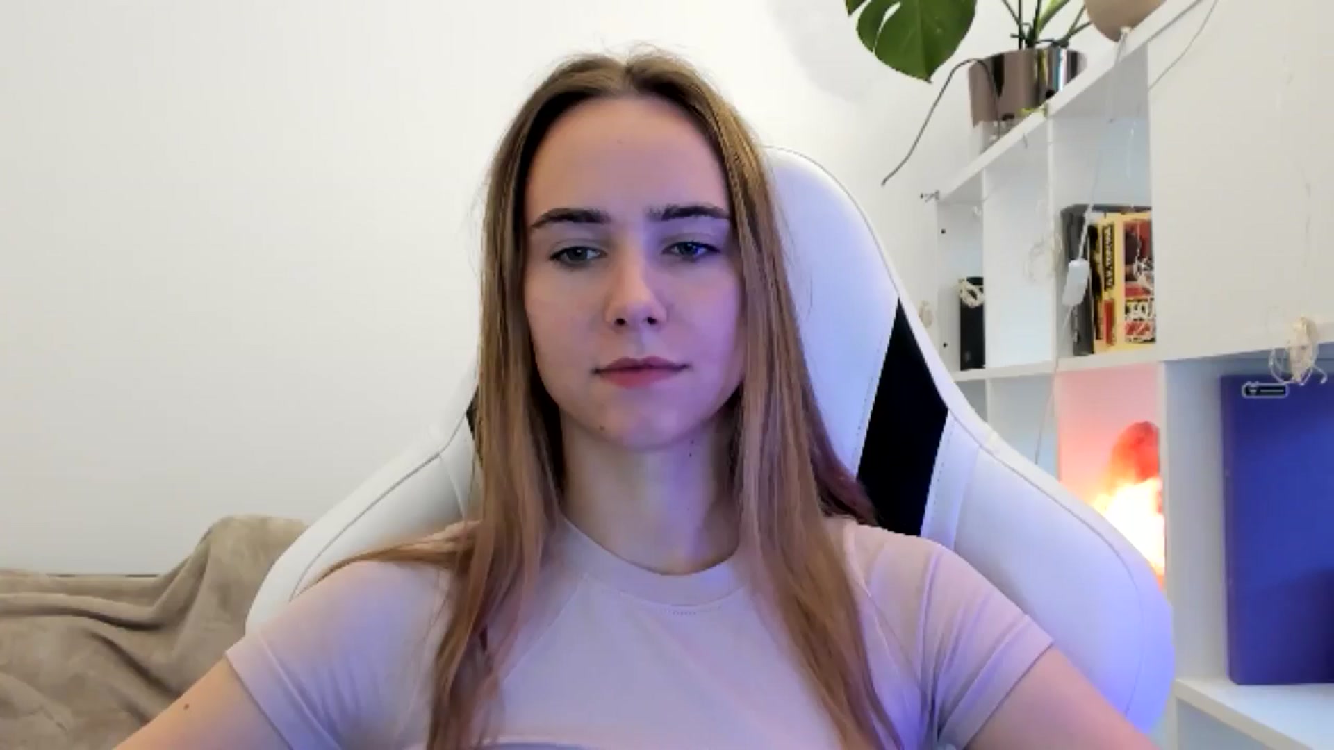 Gallery image thumbnail from OhAlisa's myfreecams stream on, 07/23/2025, 20:13 image 2 of 20