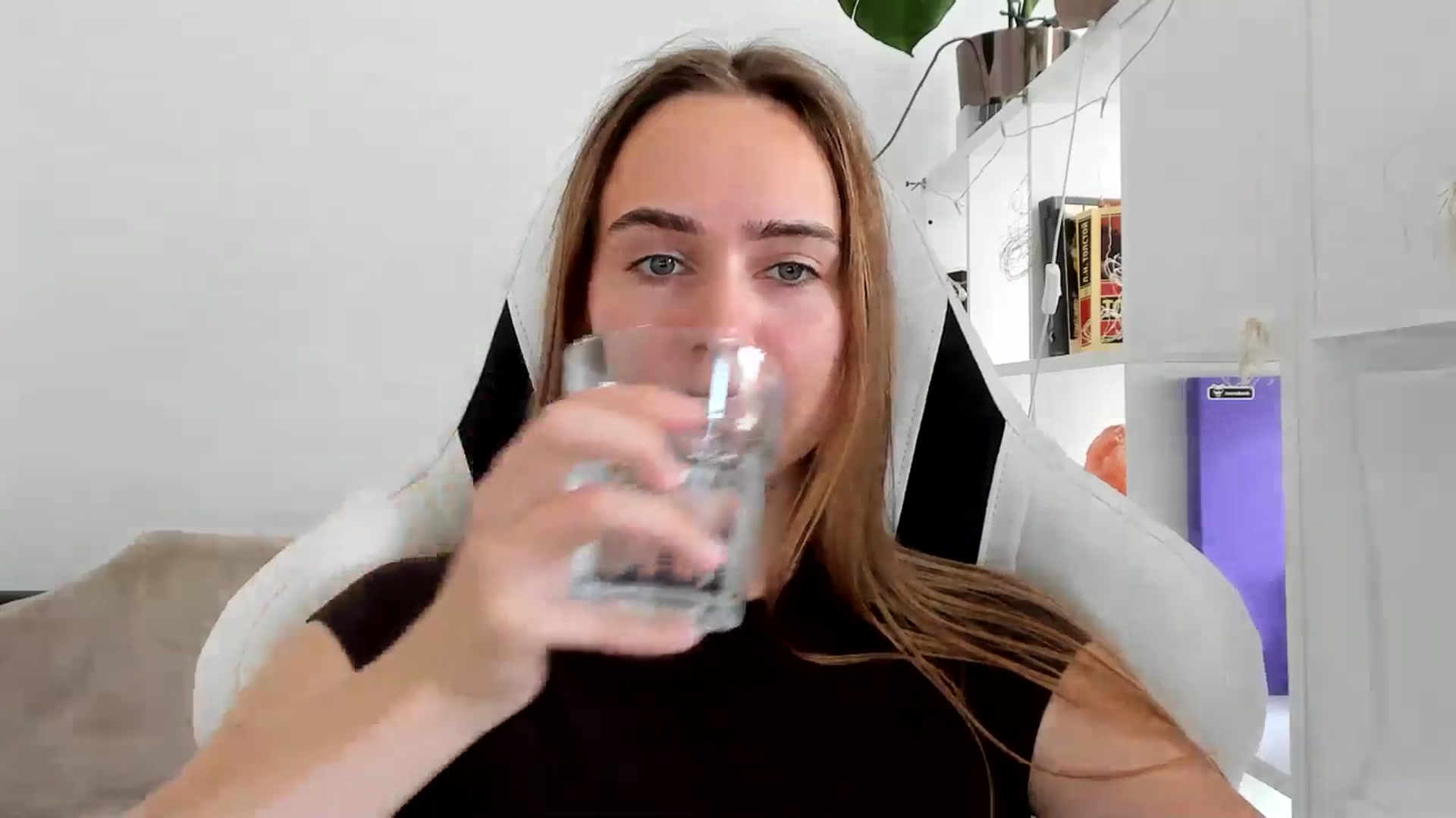 Gallery image thumbnail from OhAlisa's myfreecams stream on, 07/24/2025, 13:01 image 19 of 20