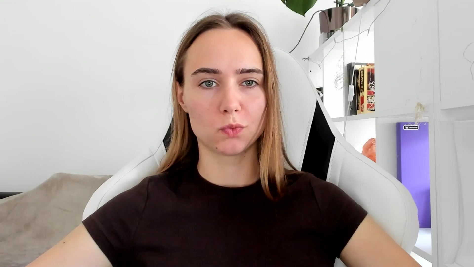 Gallery image thumbnail from OhAlisa's myfreecams stream on, 07/24/2025, 13:01 image 5 of 20
