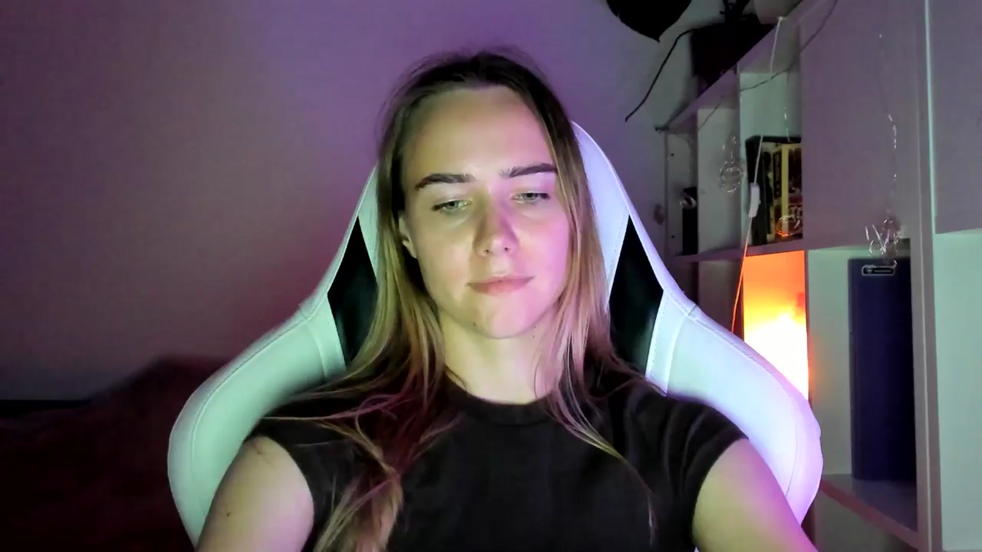 Gallery image thumbnail from OhAlisa's myfreecams stream on, 07/24/2025, 19:12 image 13 of 20