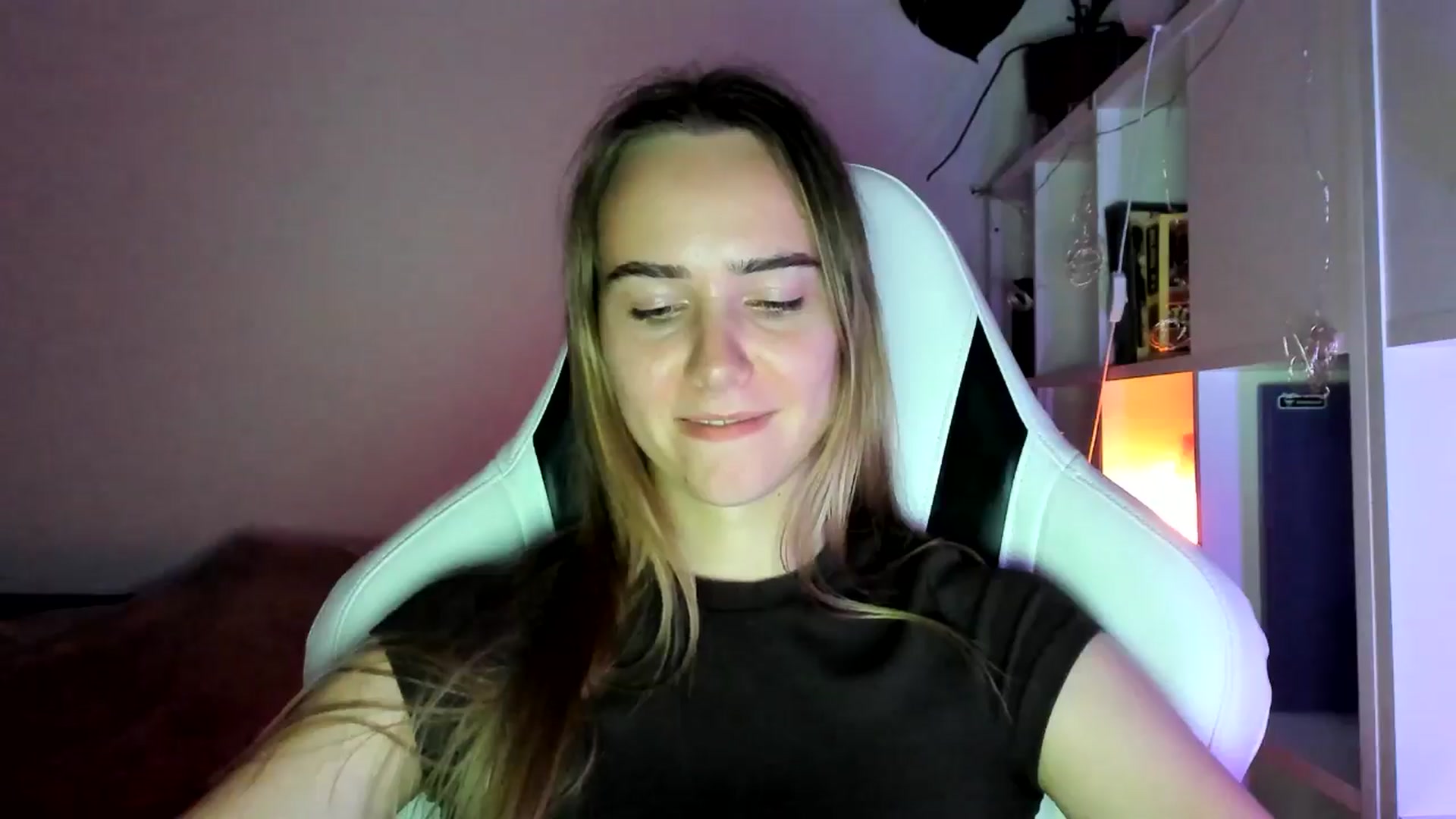 Gallery image thumbnail from OhAlisa's myfreecams stream on, 07/24/2025, 19:12 image 10 of 20