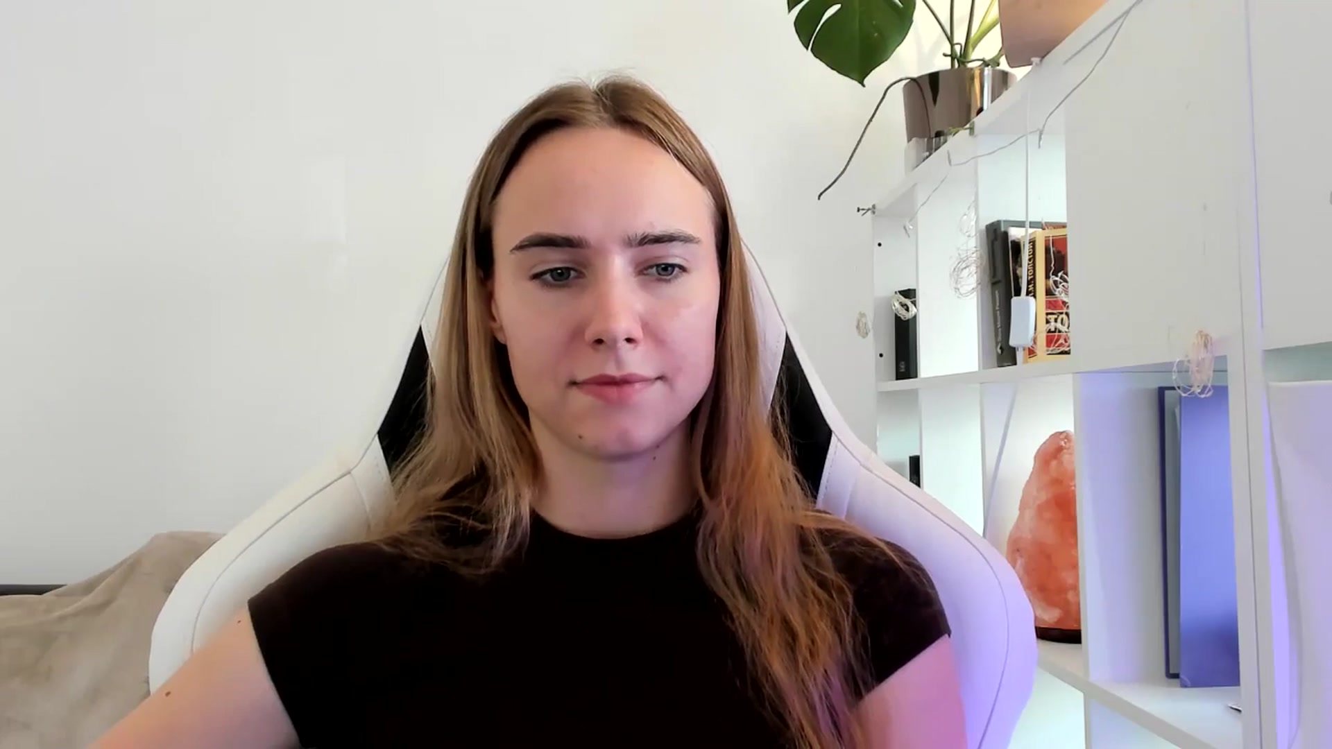 Gallery image thumbnail from OhAlisa's myfreecams stream on, 07/25/2025, 17:00 image 2 of 20