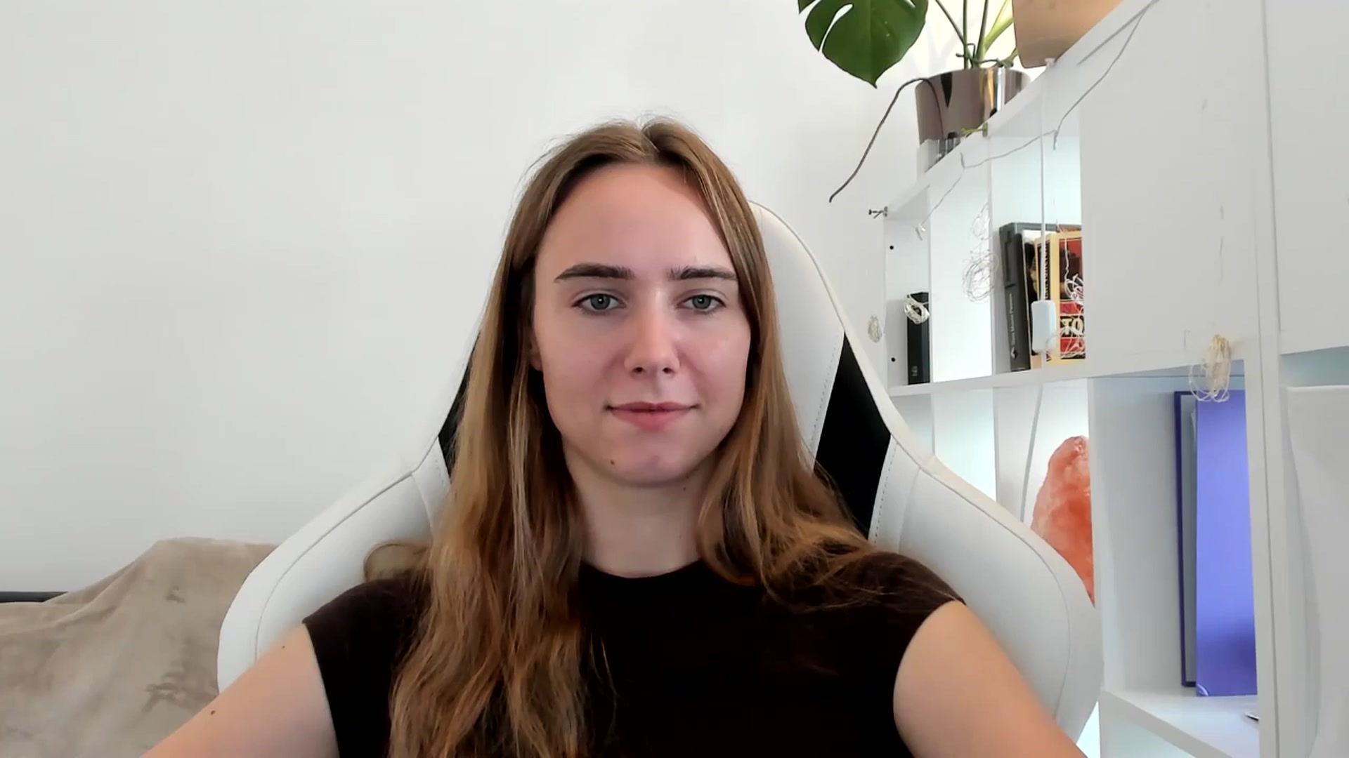 Gallery image thumbnail from OhAlisa's myfreecams stream on, 07/25/2025, 17:00 image 16 of 20