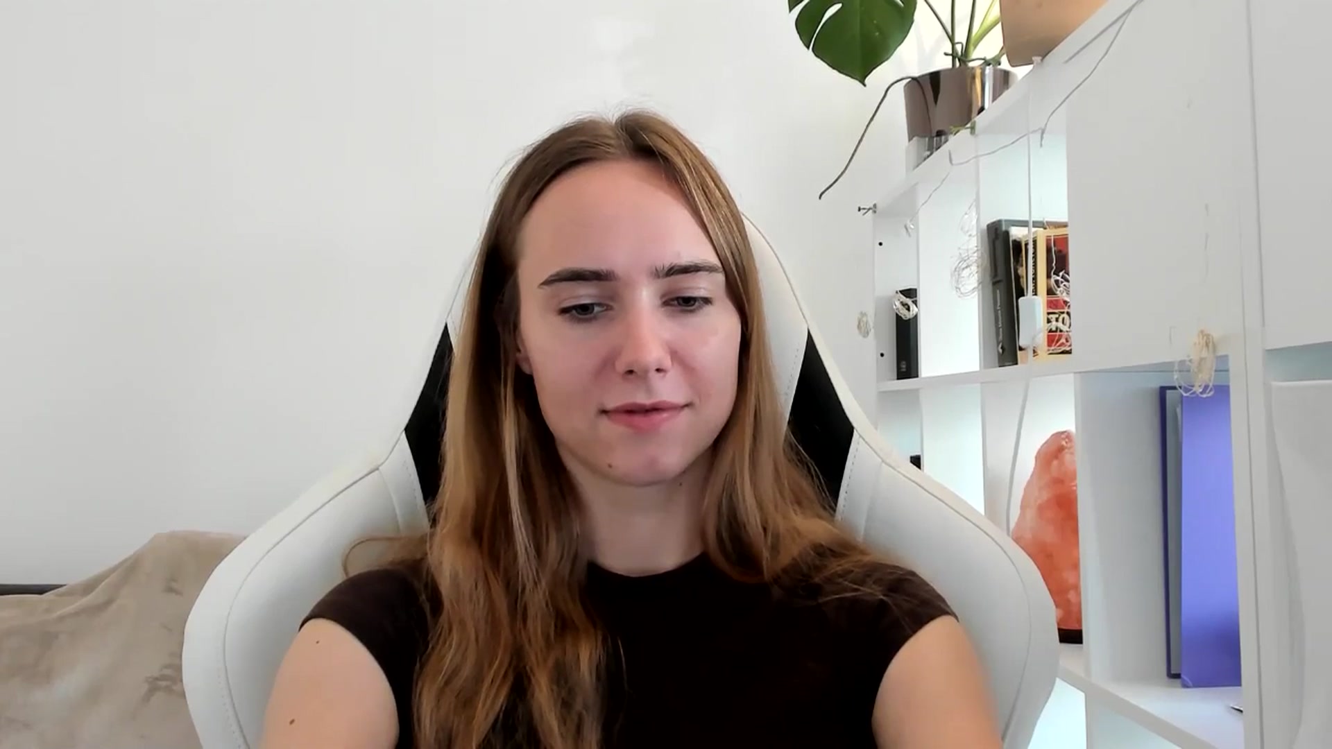 Gallery image thumbnail from OhAlisa's myfreecams stream on, 07/25/2025, 17:00 image 15 of 20