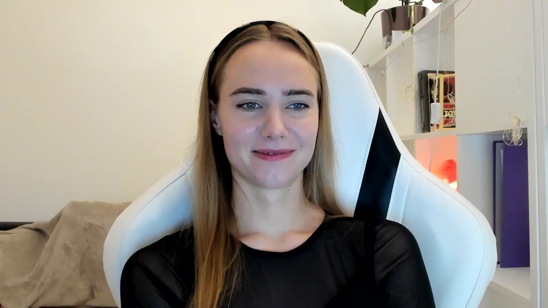 Gallery image thumbnail from OhAlisa's myfreecams stream on, 07/26/2025, 21:02 image 10 of 20