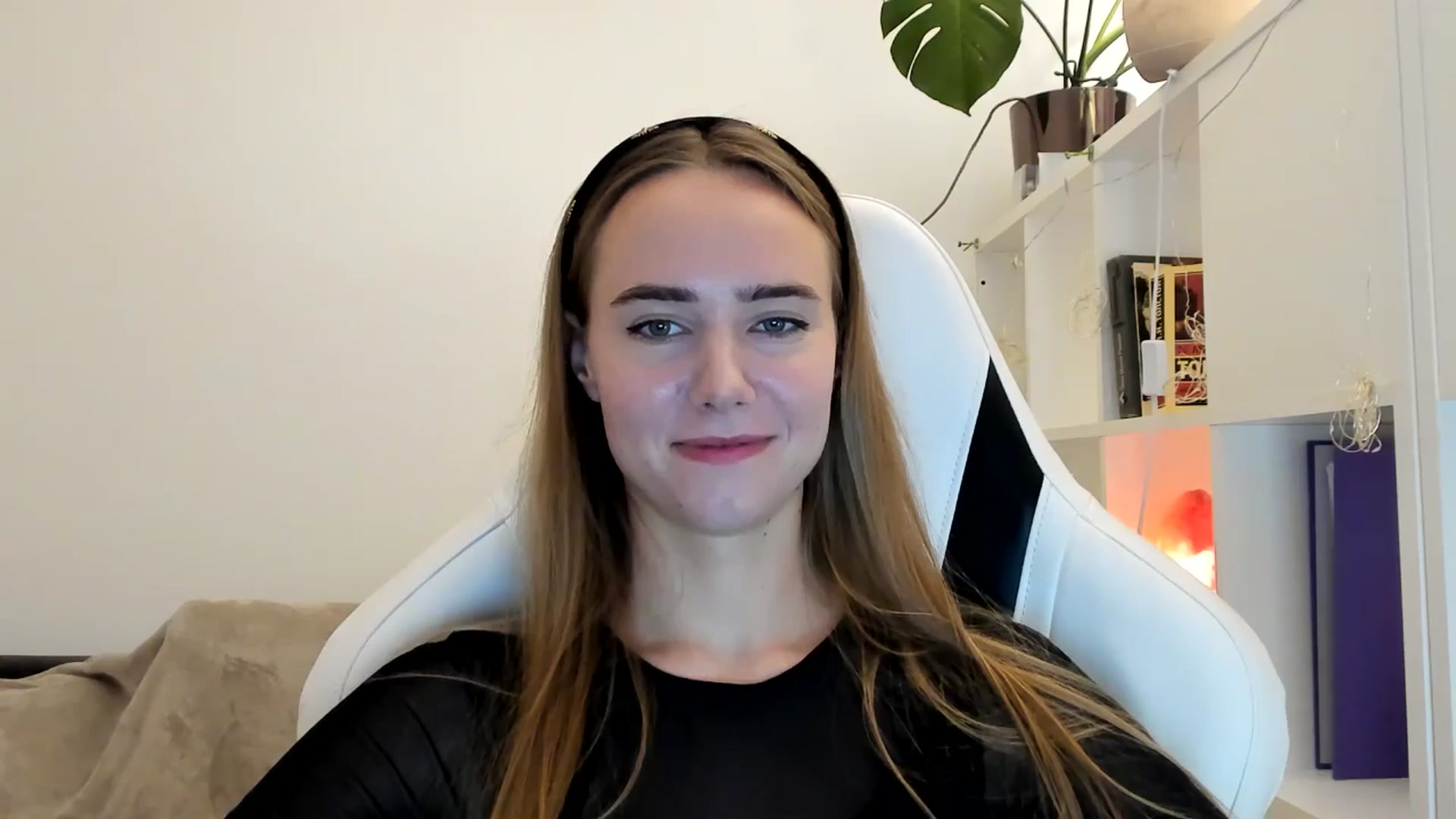 Gallery image thumbnail from OhAlisa's myfreecams stream on, 07/26/2025, 21:02 image 14 of 20