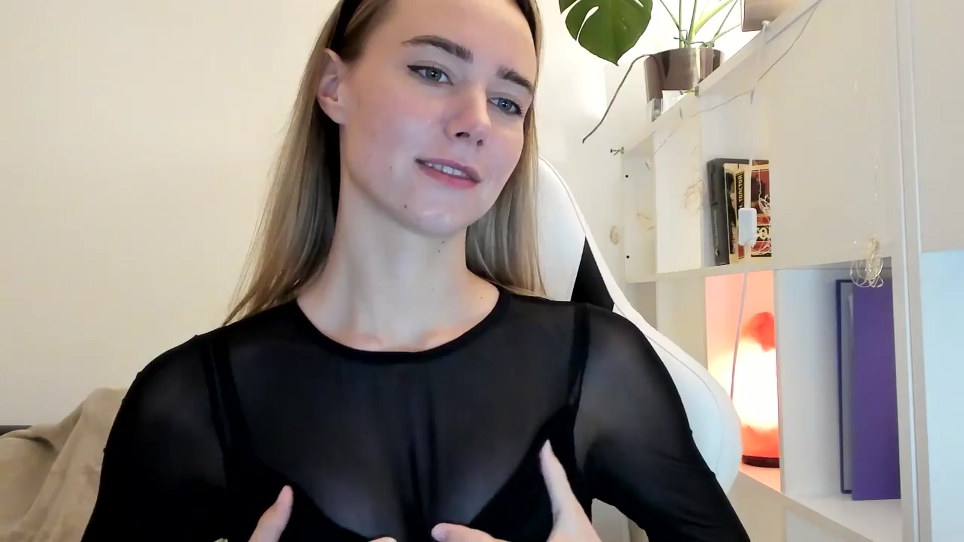 Gallery image thumbnail from OhAlisa's myfreecams stream on, 07/26/2025, 21:37 image 10 of 20