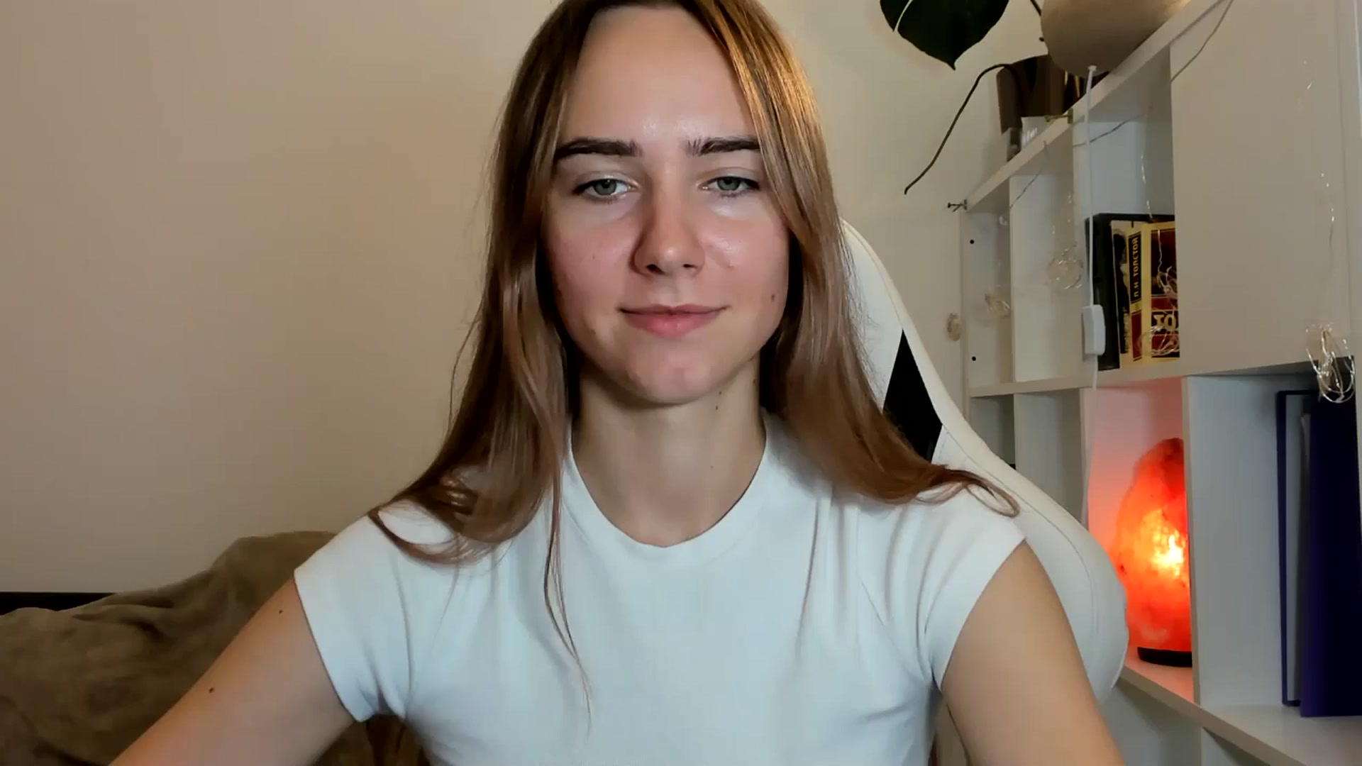 Gallery image thumbnail from OhAlisa's myfreecams stream on, 07/28/2025, 16:43 image 6 of 20