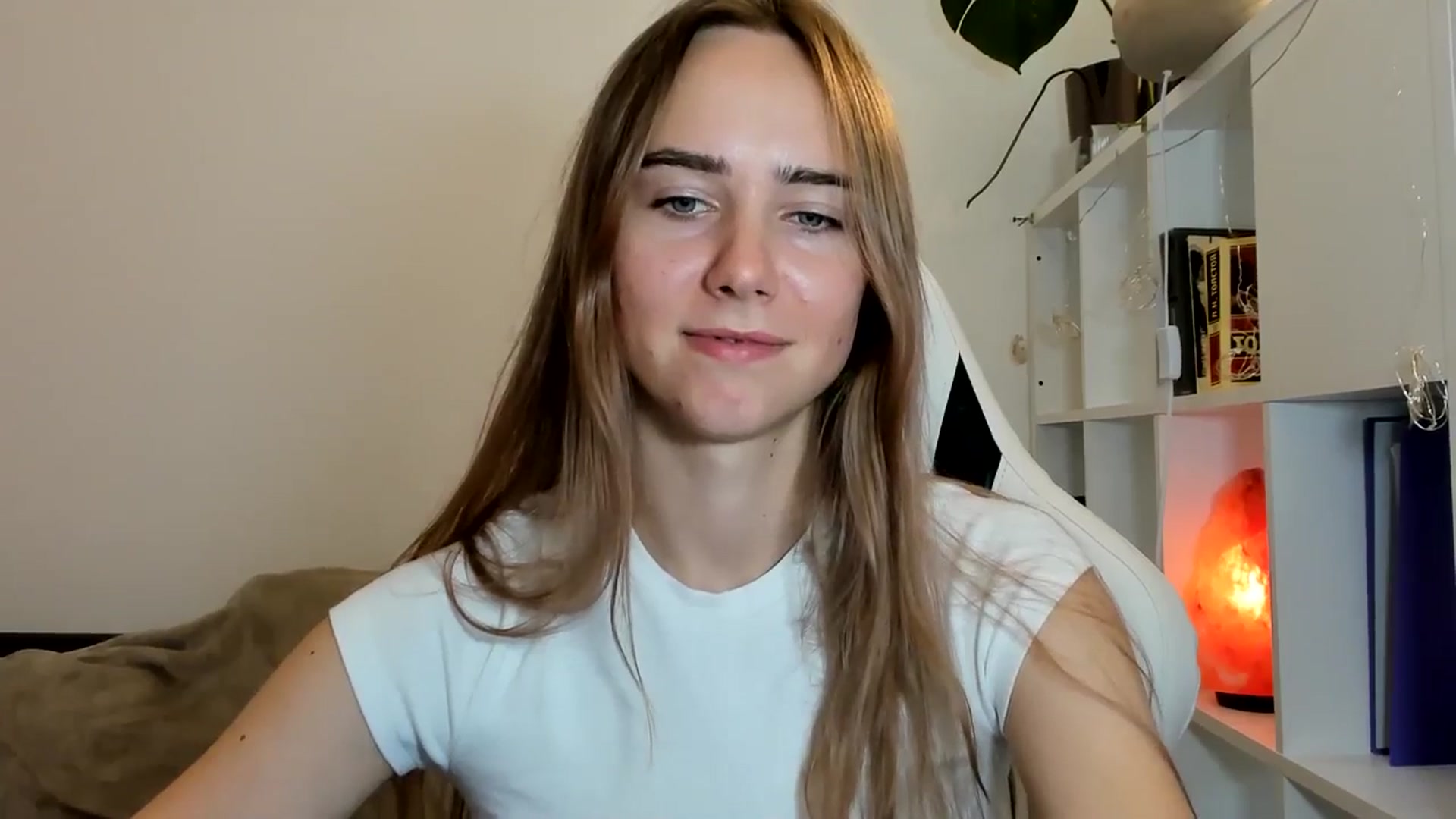 Gallery image thumbnail from OhAlisa's myfreecams stream on, 07/28/2025, 16:43 image 8 of 20