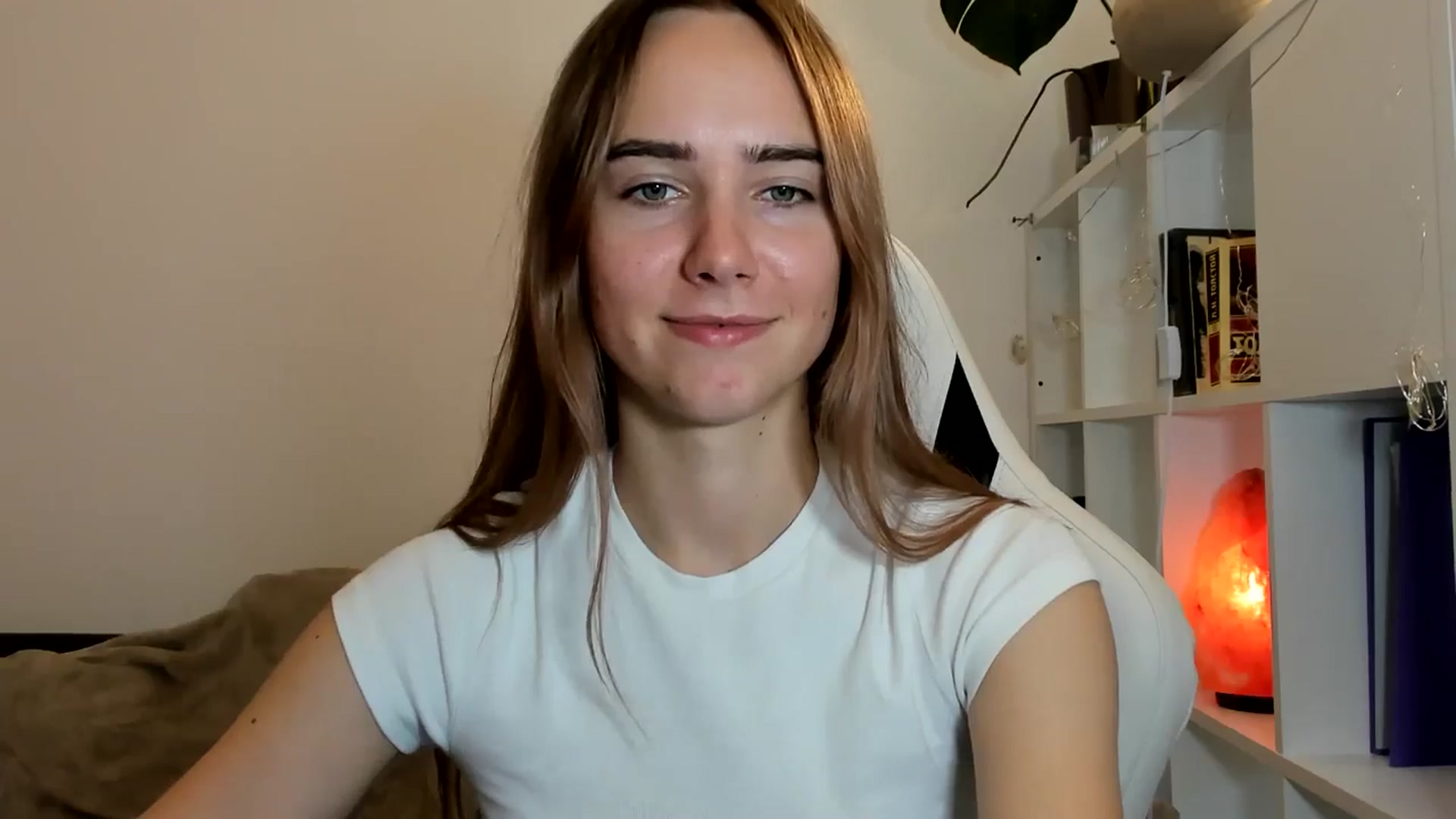 Gallery image thumbnail from OhAlisa's myfreecams stream on, 07/28/2025, 16:43 image 2 of 20