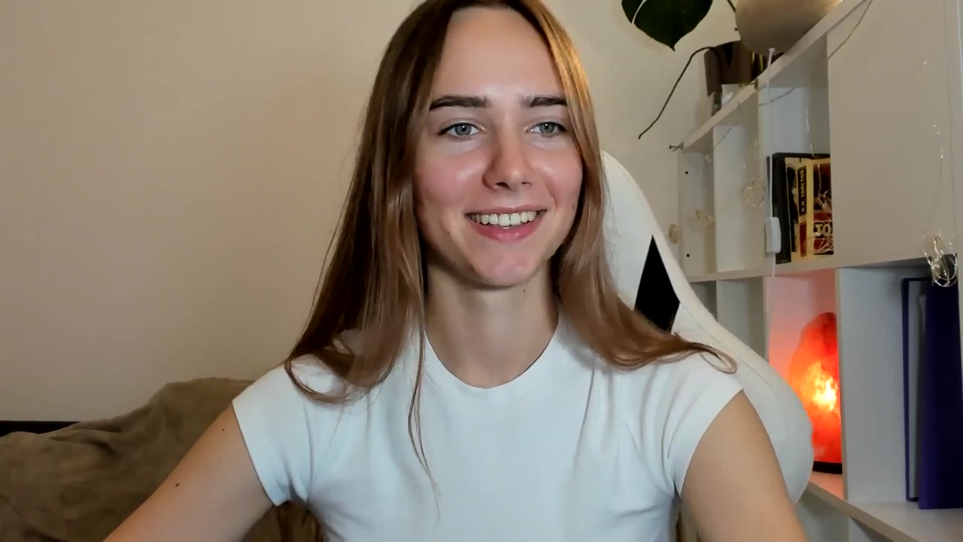 Gallery image thumbnail from OhAlisa's myfreecams stream on, 07/28/2025, 16:43 image 7 of 20