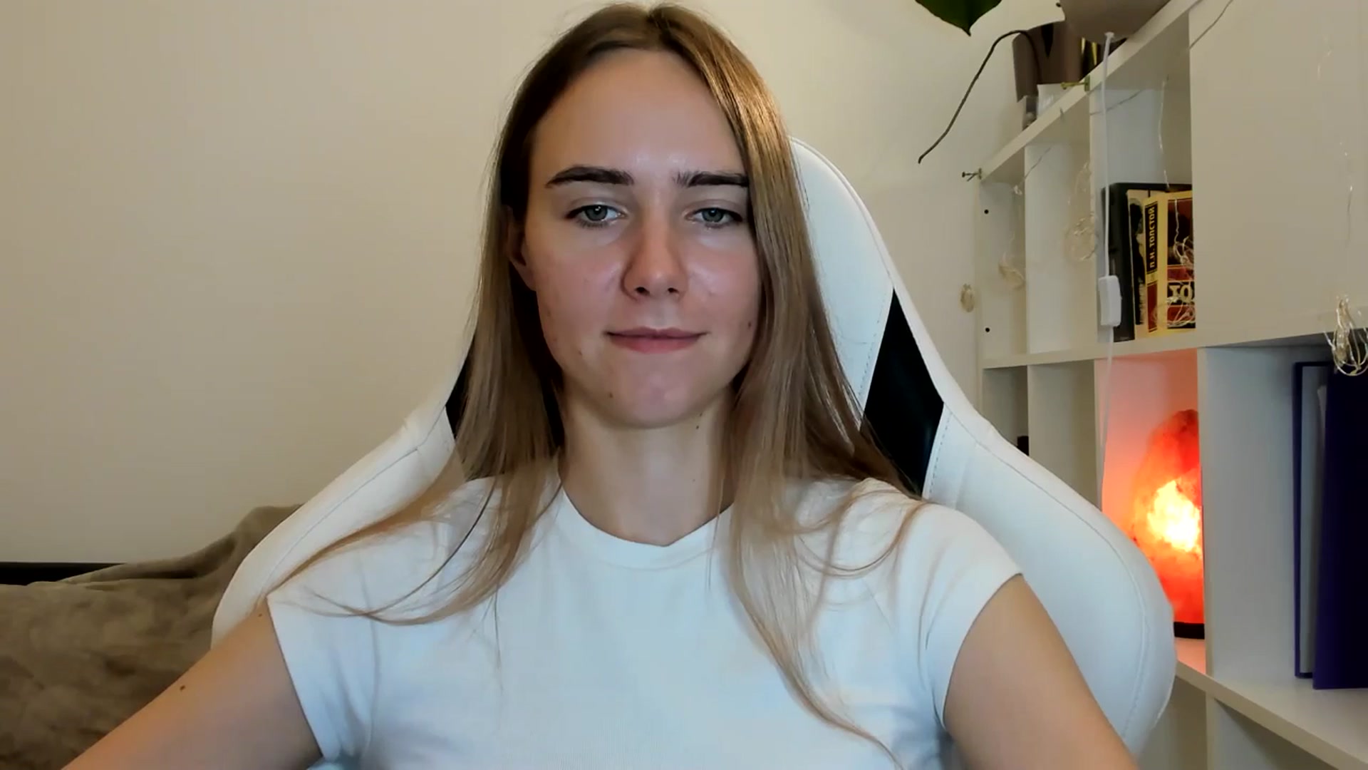 Gallery image thumbnail from OhAlisa's myfreecams stream on, 07/28/2025, 18:18 image 16 of 20