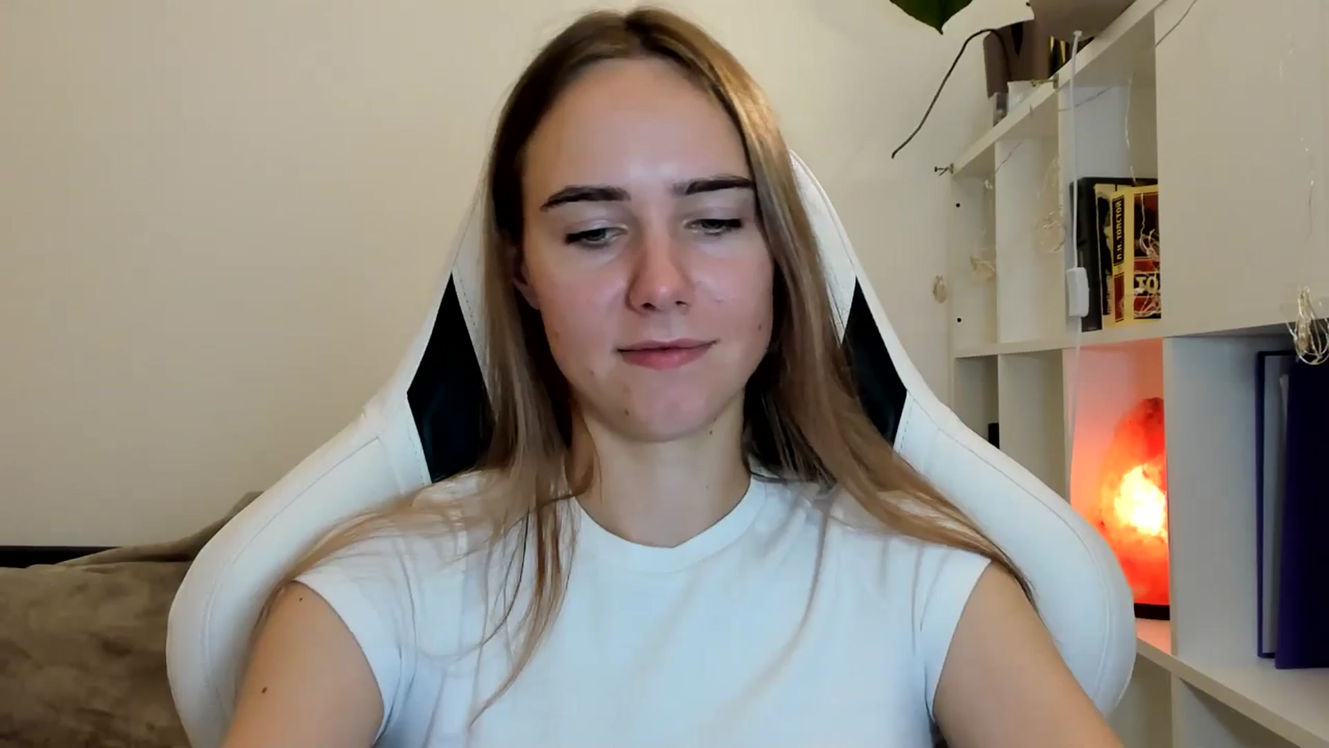 Gallery image thumbnail from OhAlisa's myfreecams stream on, 07/28/2025, 18:18 image 17 of 20