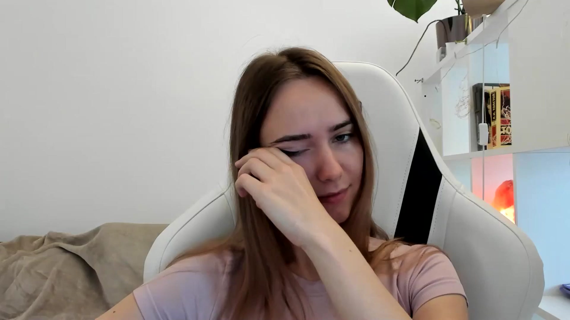 Gallery image thumbnail from OhAlisa's myfreecams stream on, 07/29/2025, 15:01 image 18 of 20