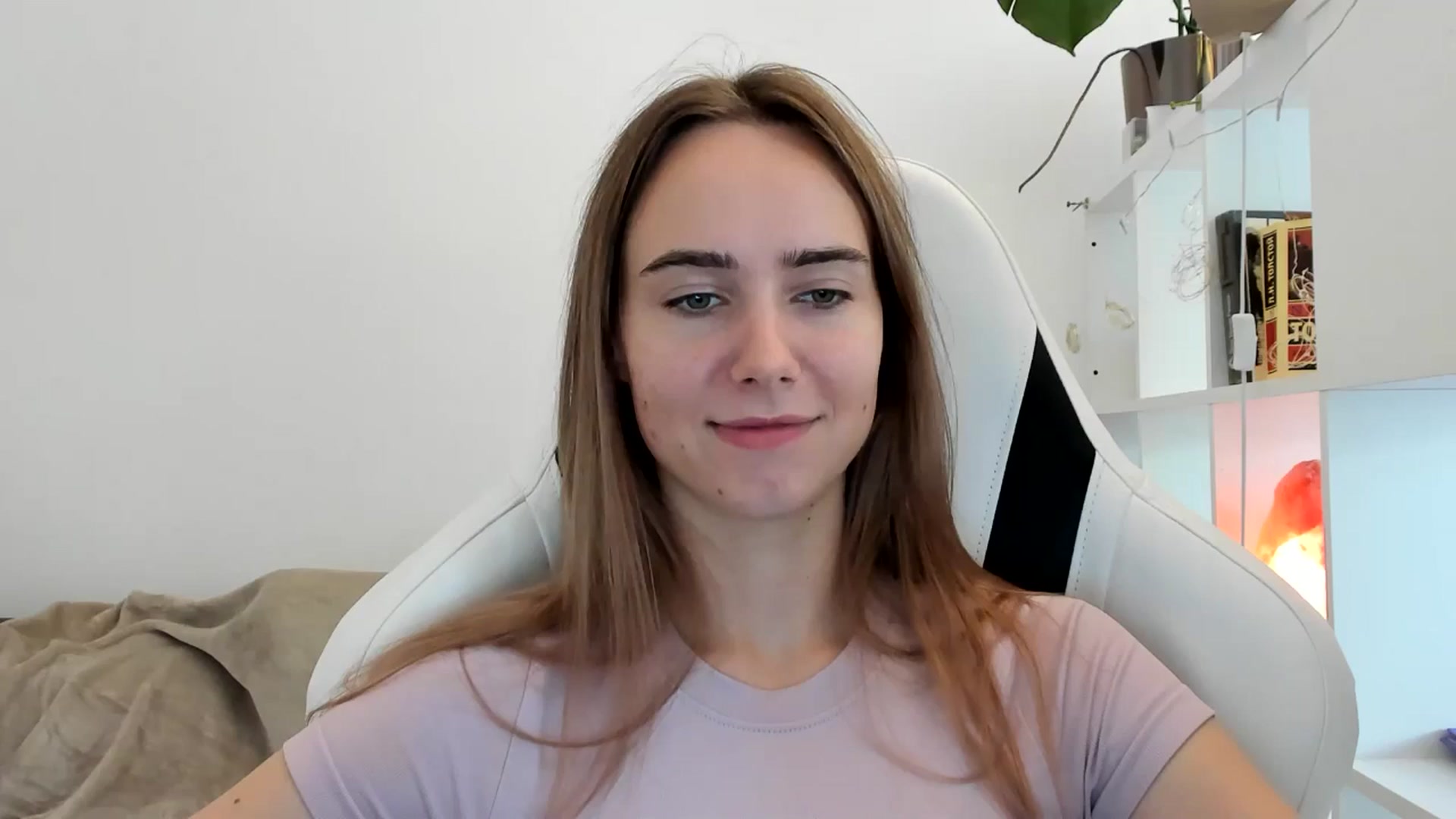 Gallery image thumbnail from OhAlisa's myfreecams stream on, 07/29/2025, 15:01 image 14 of 20