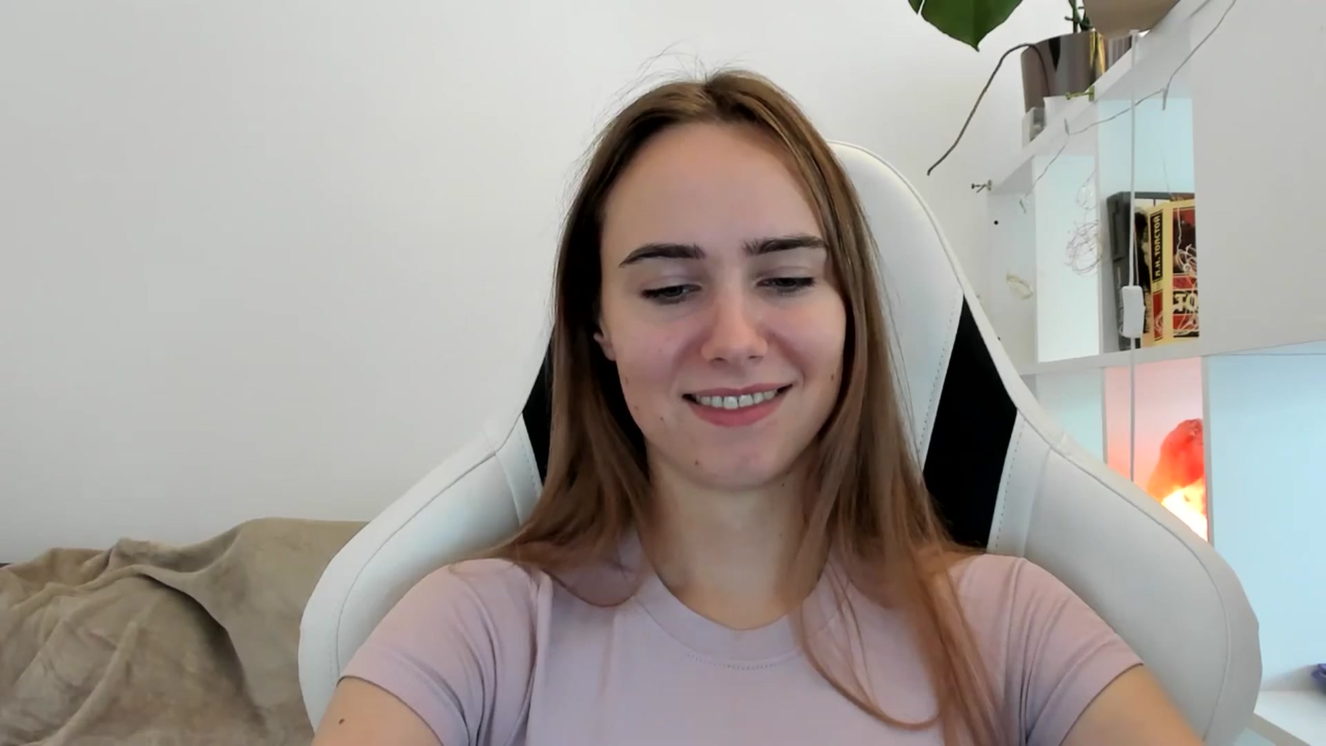 Gallery image thumbnail from OhAlisa's myfreecams stream on, 07/29/2025, 15:01 image 12 of 20