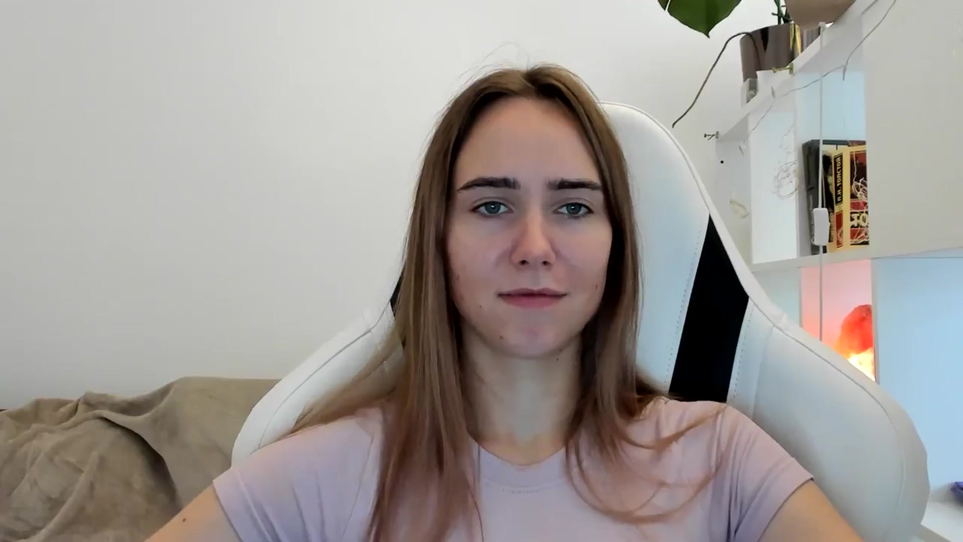 Gallery image thumbnail from OhAlisa's myfreecams stream on, 07/29/2025, 15:01 image 17 of 20