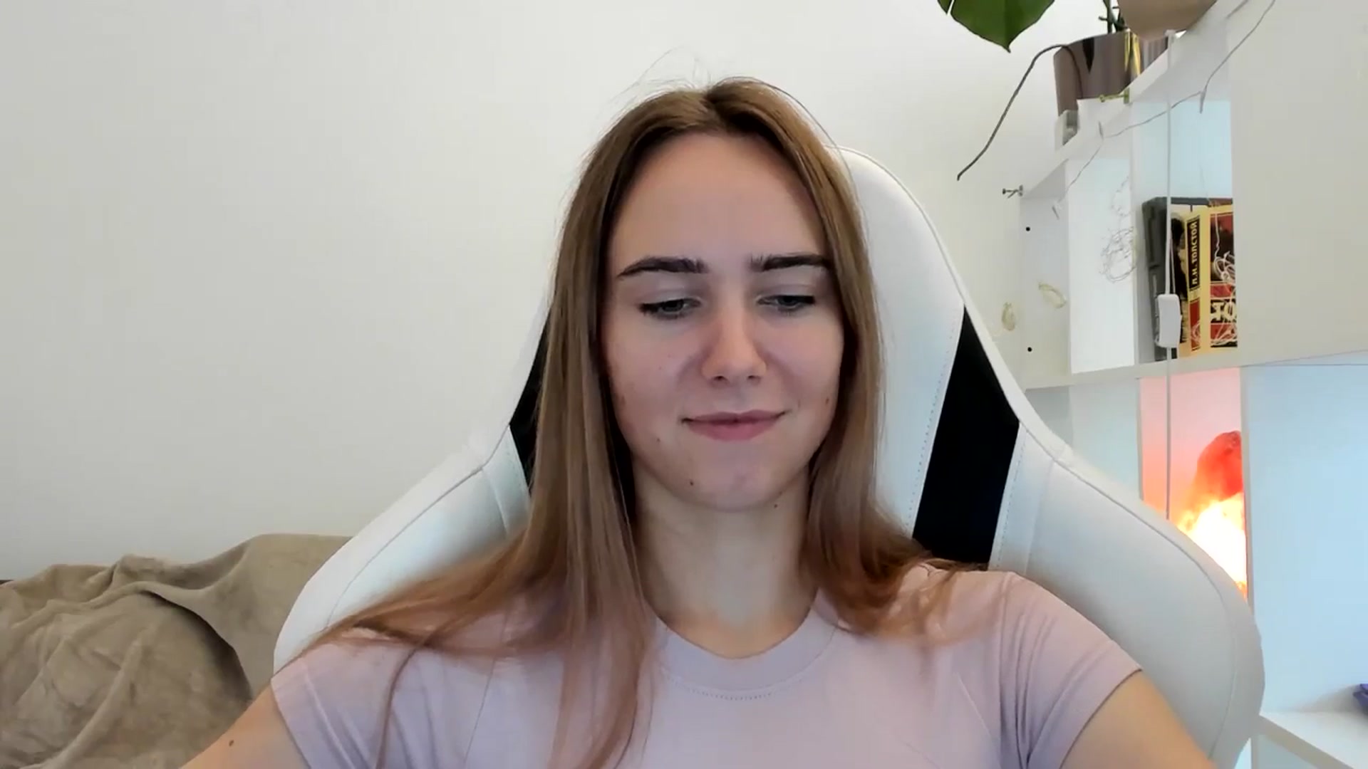 Gallery image thumbnail from OhAlisa's myfreecams stream on, 07/29/2025, 15:01 image 15 of 20