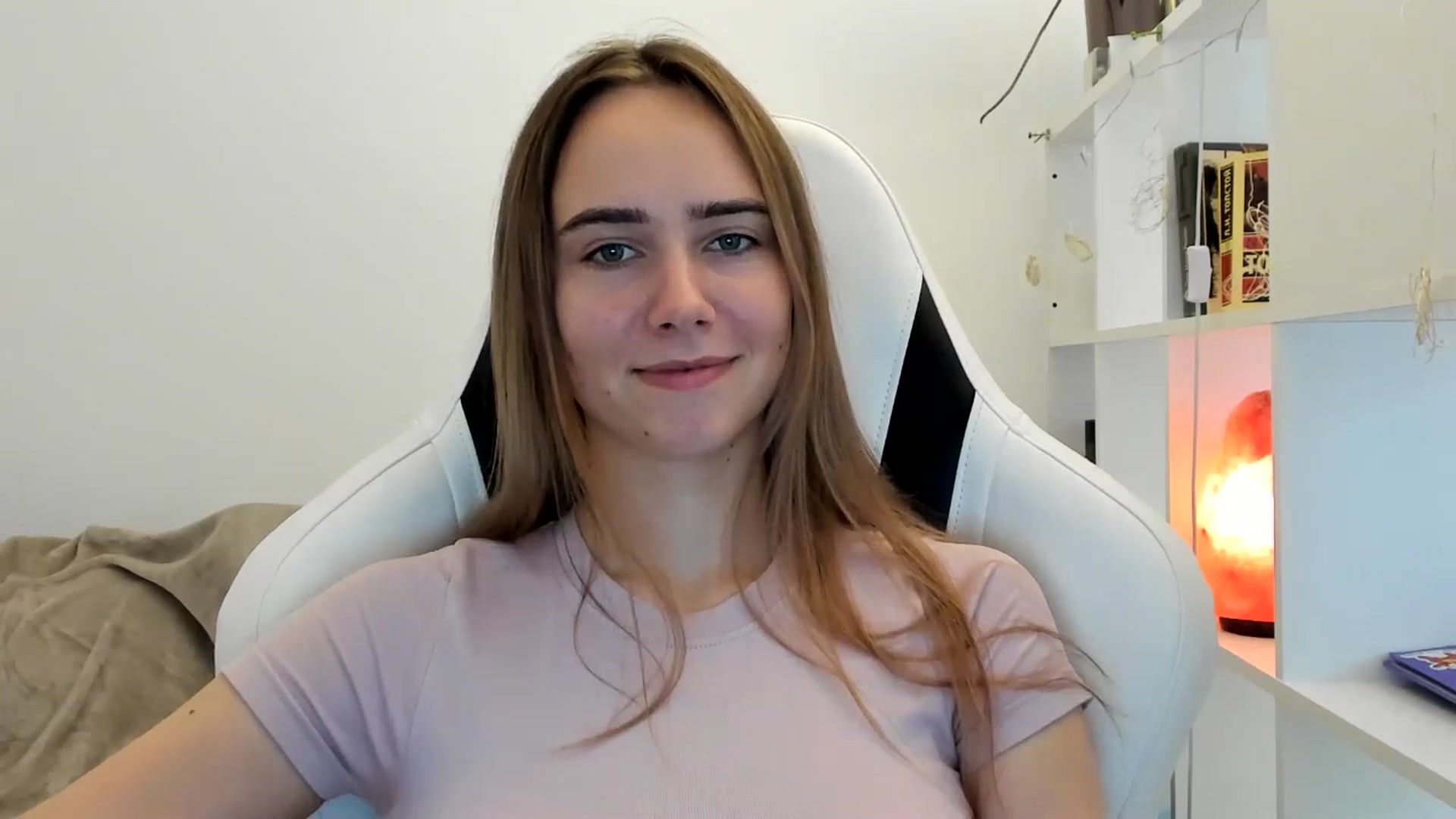 Gallery image thumbnail from OhAlisa's myfreecams stream on, 07/29/2025, 16:32 image 14 of 20