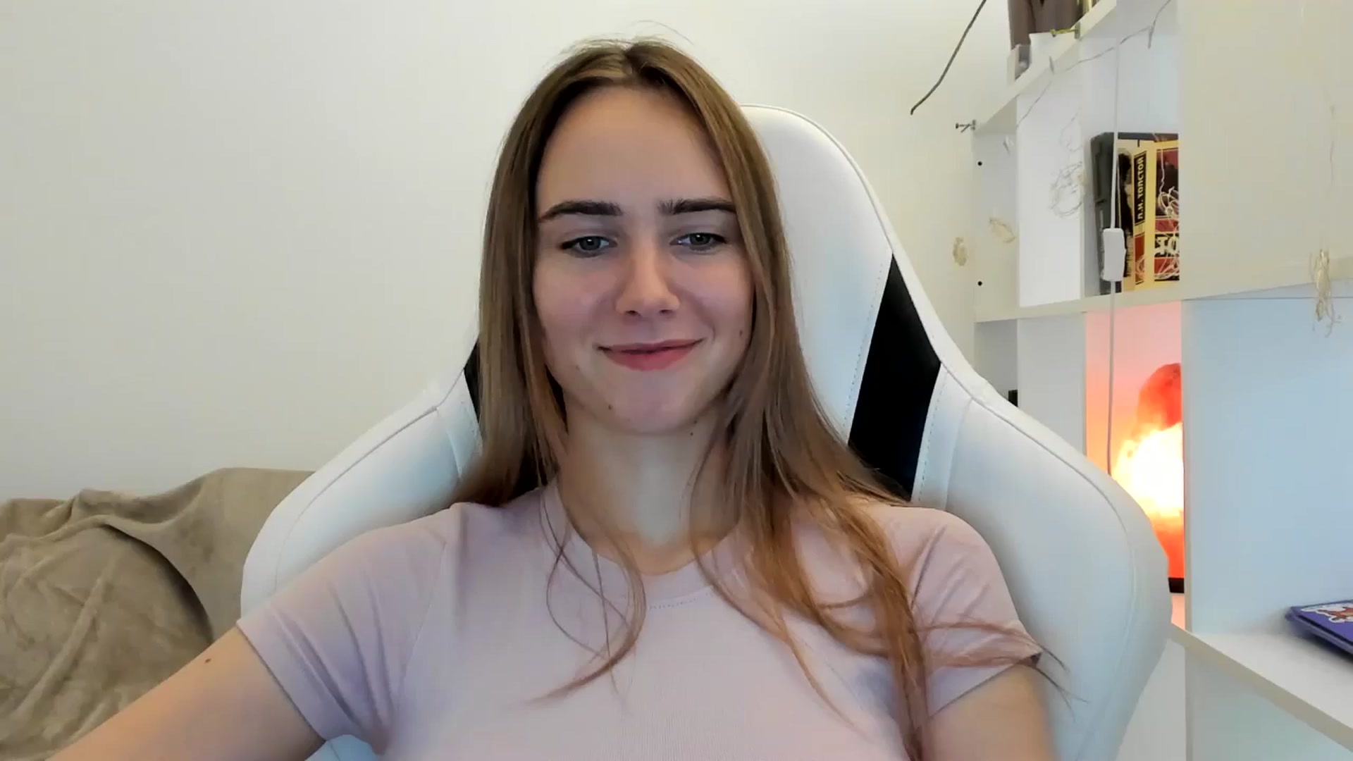 Gallery image thumbnail from OhAlisa's myfreecams stream on, 07/29/2025, 16:32 image 15 of 20