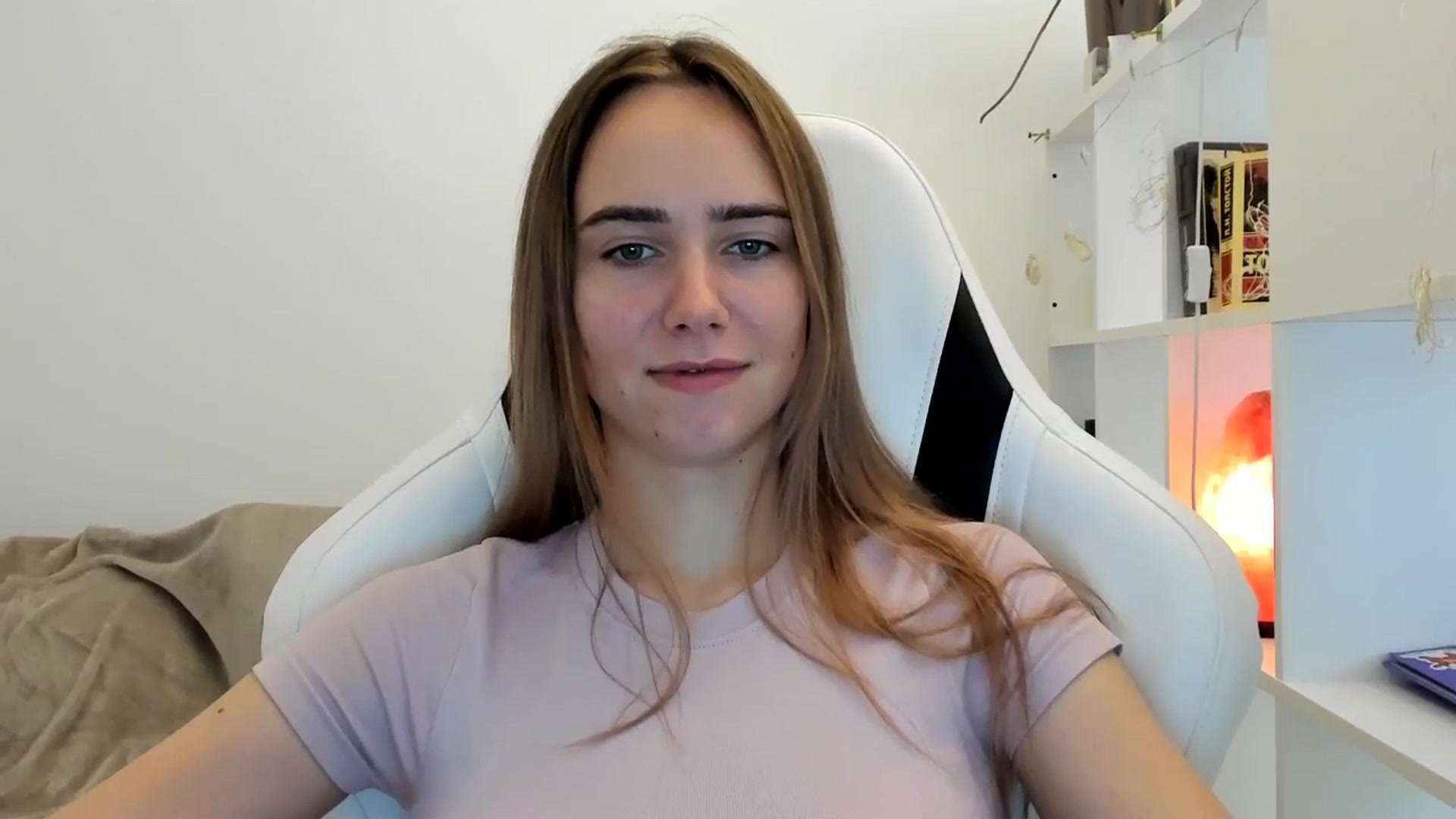 Gallery image thumbnail from OhAlisa's myfreecams stream on, 07/29/2025, 16:32 image 13 of 20