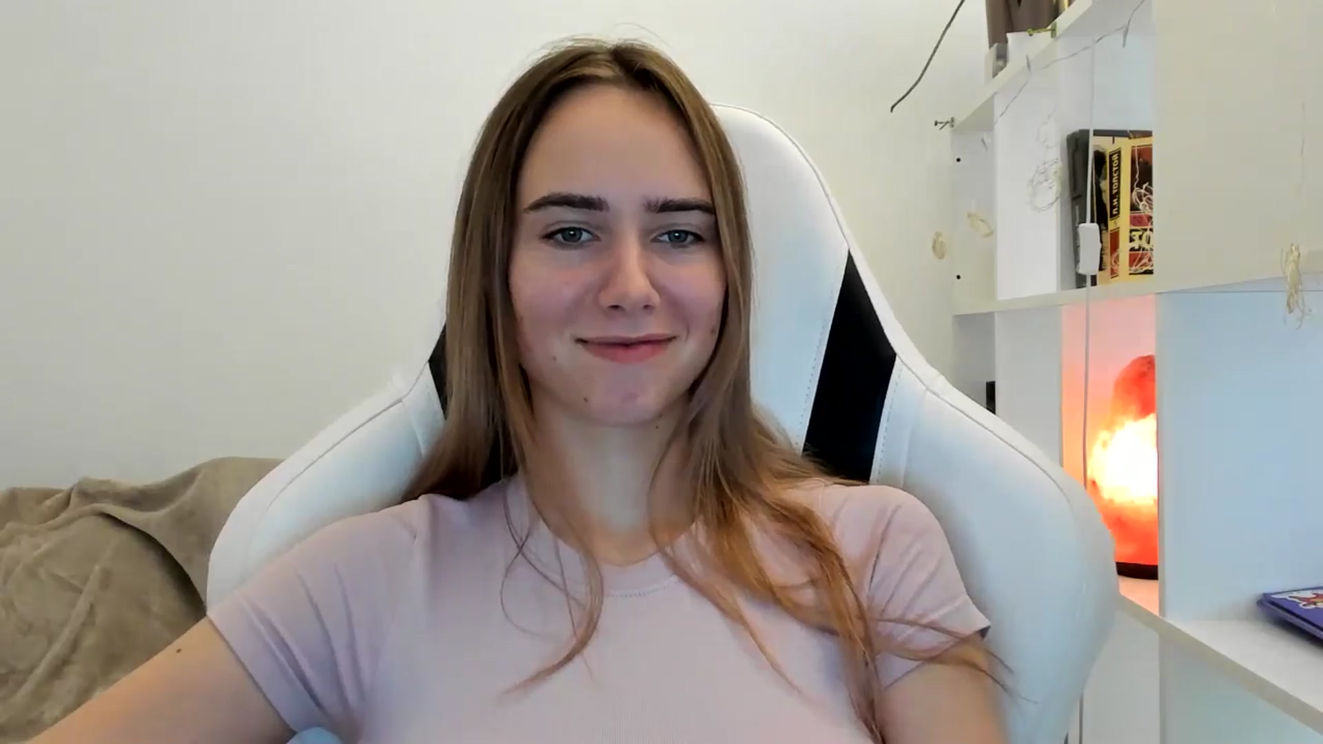 Gallery image thumbnail from OhAlisa's myfreecams stream on, 07/29/2025, 16:32 image 16 of 20