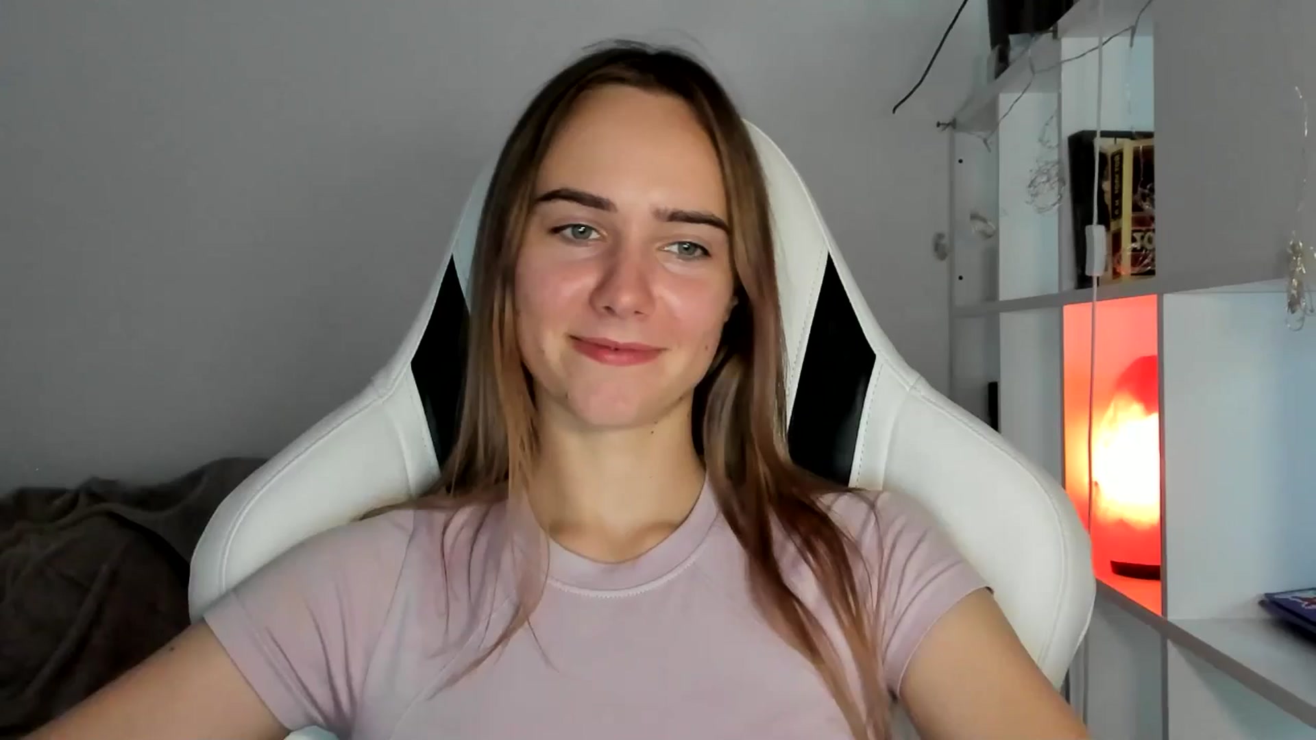 Gallery image thumbnail from OhAlisa's myfreecams stream on, 07/29/2025, 16:58 image 18 of 20