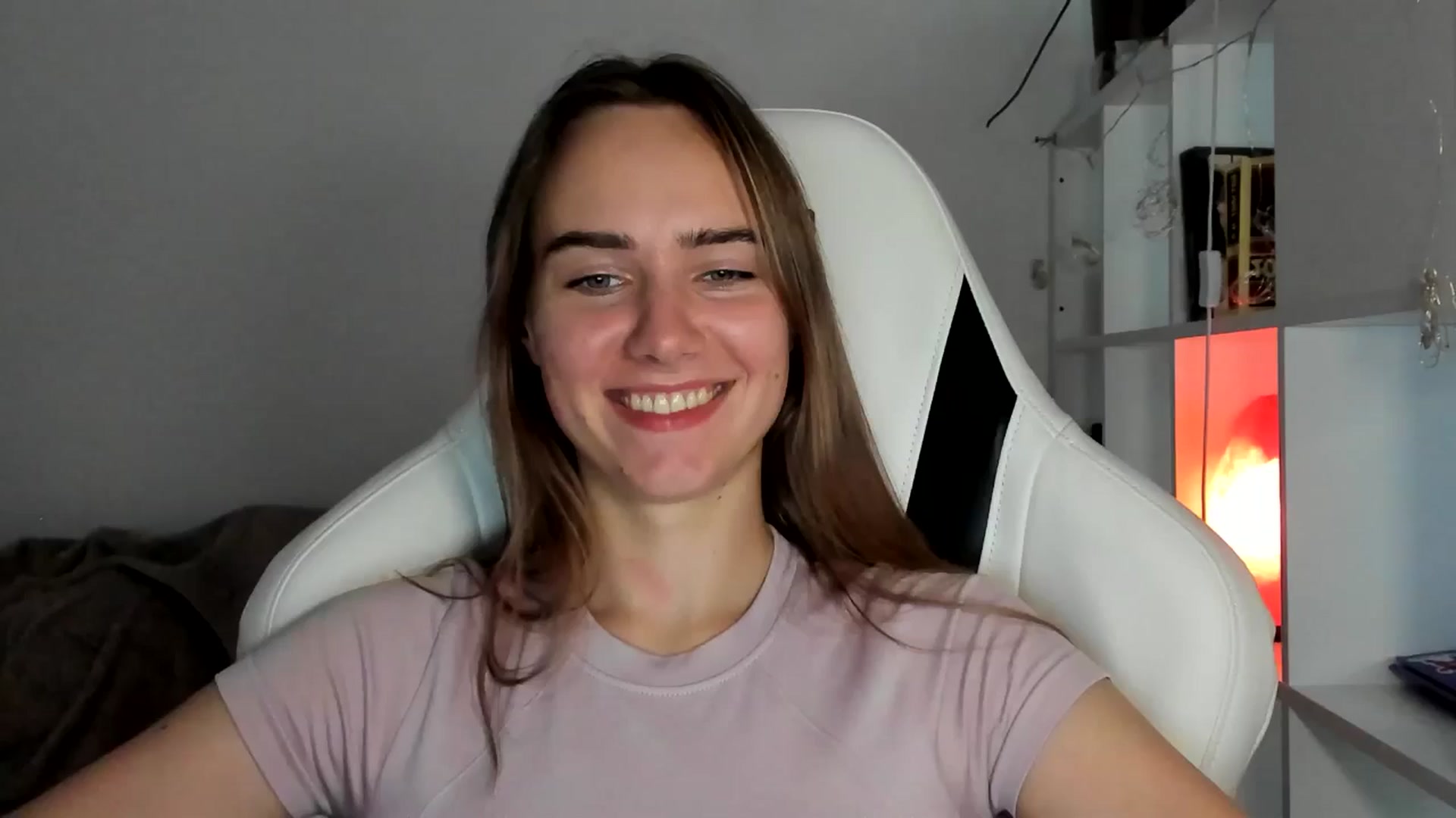 Gallery image thumbnail from OhAlisa's myfreecams stream on, 07/29/2025, 17:51 image 6 of 20