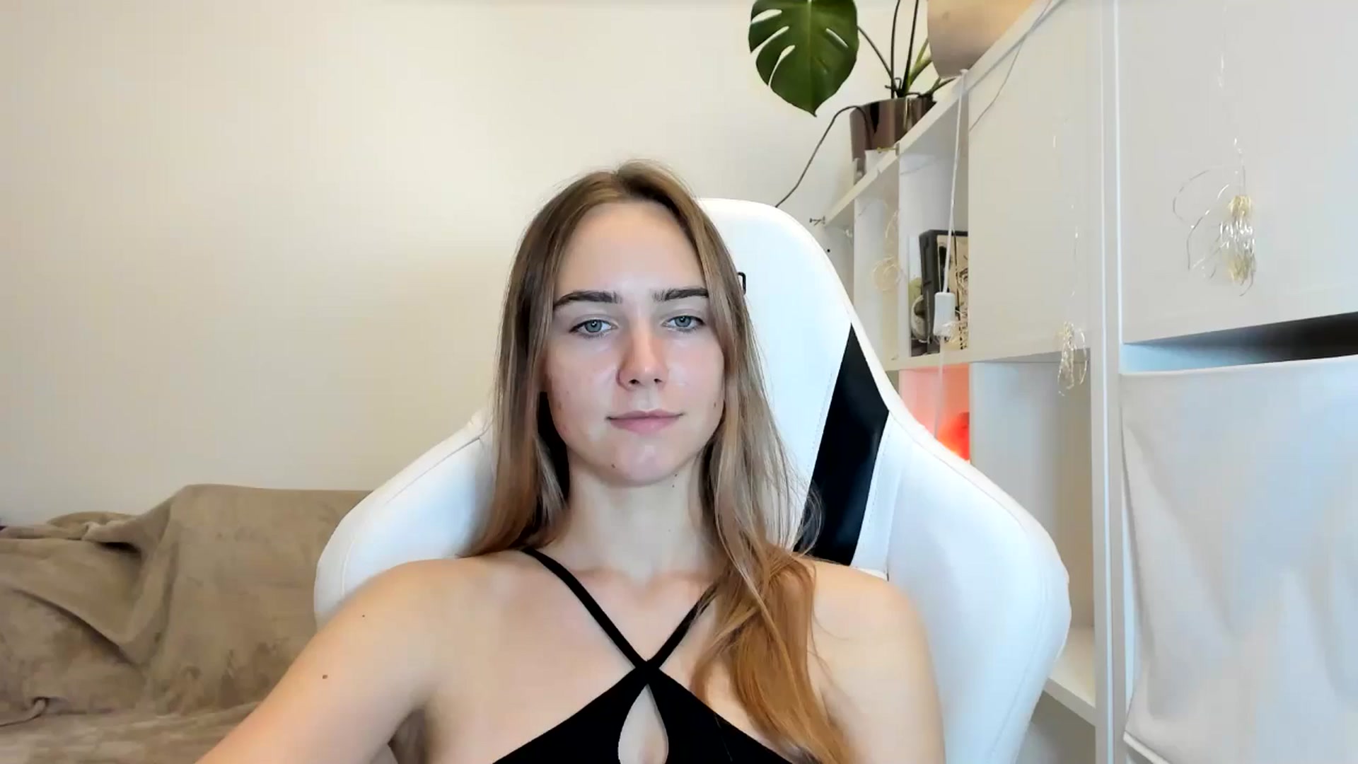 Gallery image thumbnail from OhAlisa's myfreecams stream on, 07/30/2025, 19:01 image 10 of 20