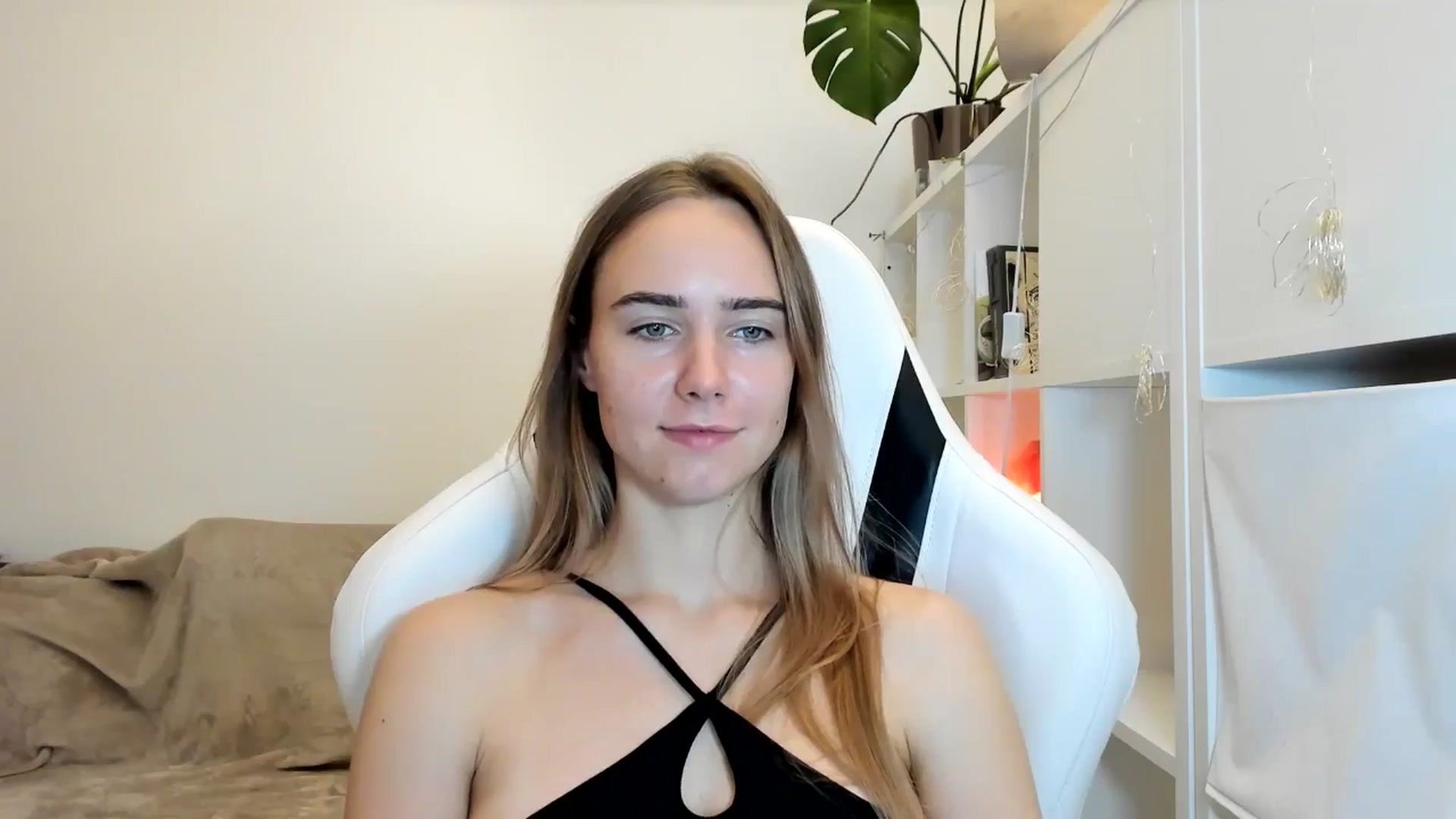 Gallery image thumbnail from OhAlisa's myfreecams stream on, 07/30/2025, 19:01 image 13 of 20