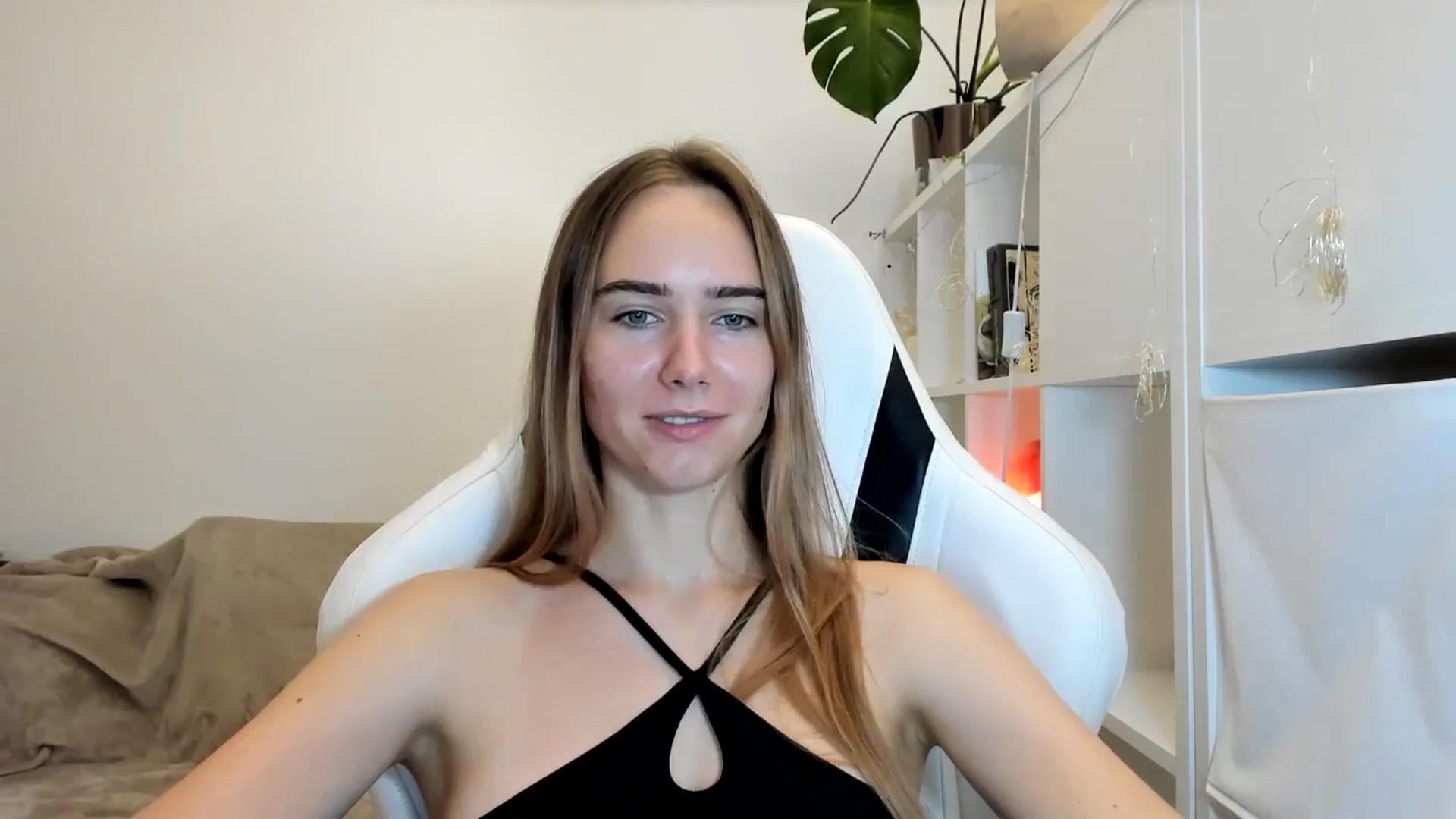 Gallery image thumbnail from OhAlisa's myfreecams stream on, 07/30/2025, 19:01 image 12 of 20