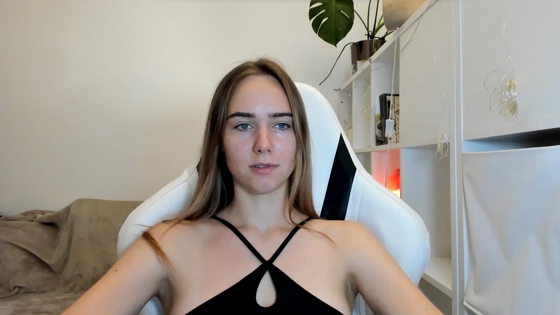 Gallery image thumbnail from OhAlisa's myfreecams stream on, 07/30/2025, 19:01 image 5 of 20