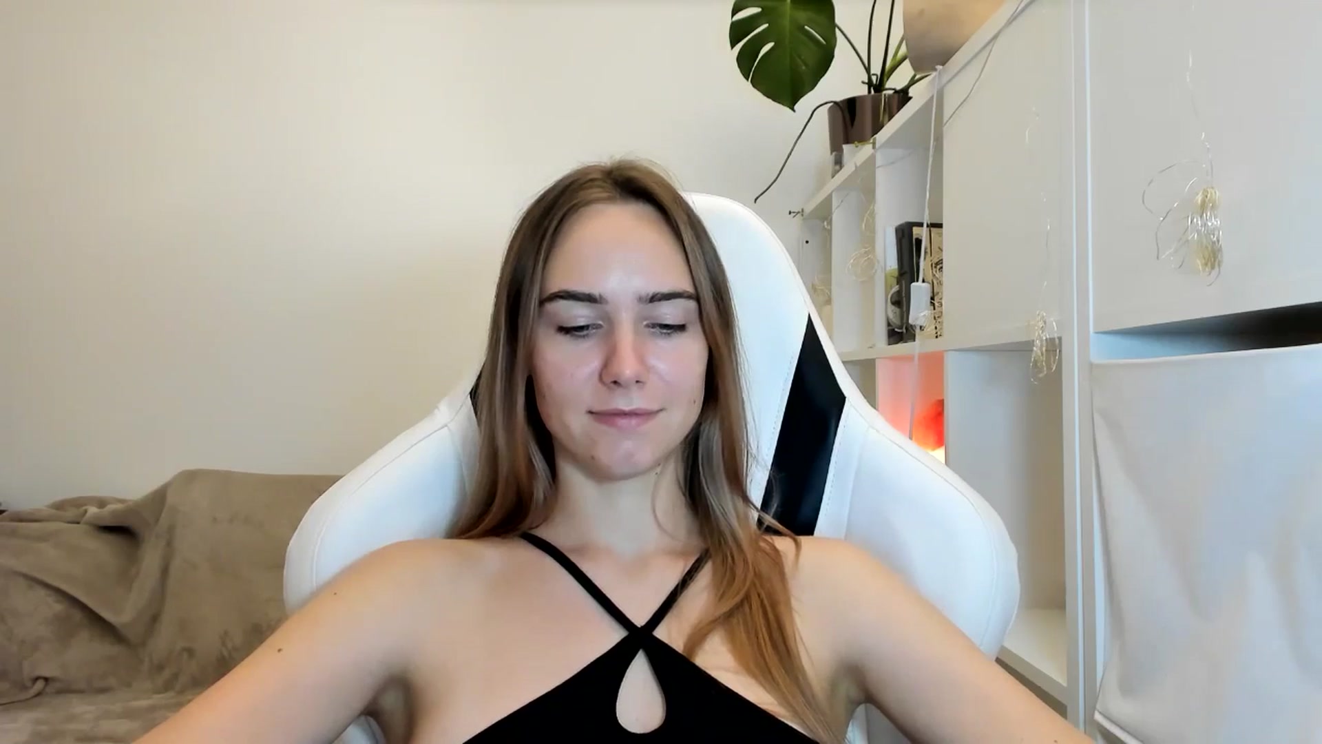 Gallery image thumbnail from OhAlisa's myfreecams stream on, 07/30/2025, 19:01 image 11 of 20