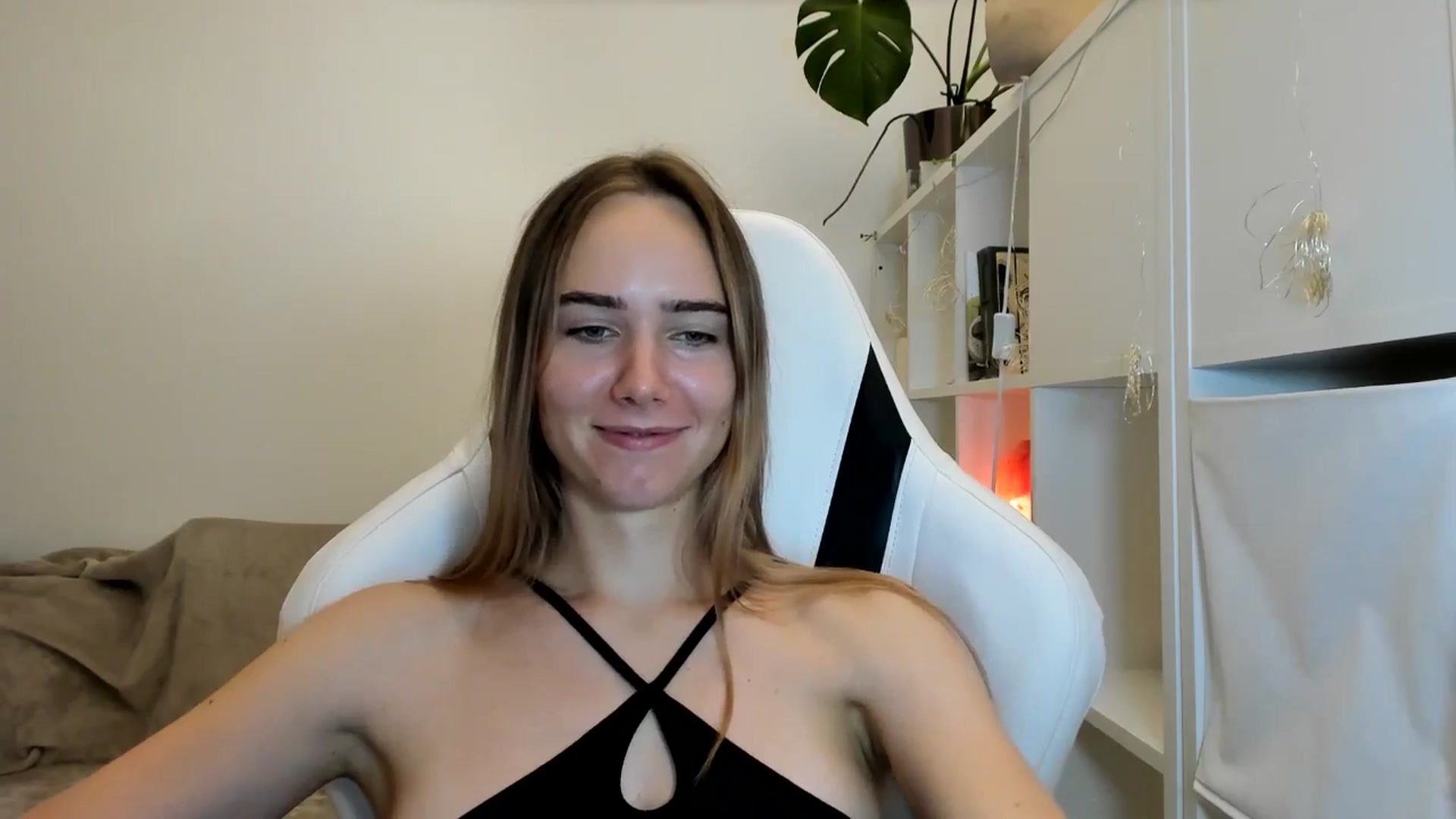 Gallery image thumbnail from OhAlisa's myfreecams stream on, 07/30/2025, 19:01 image 20 of 20