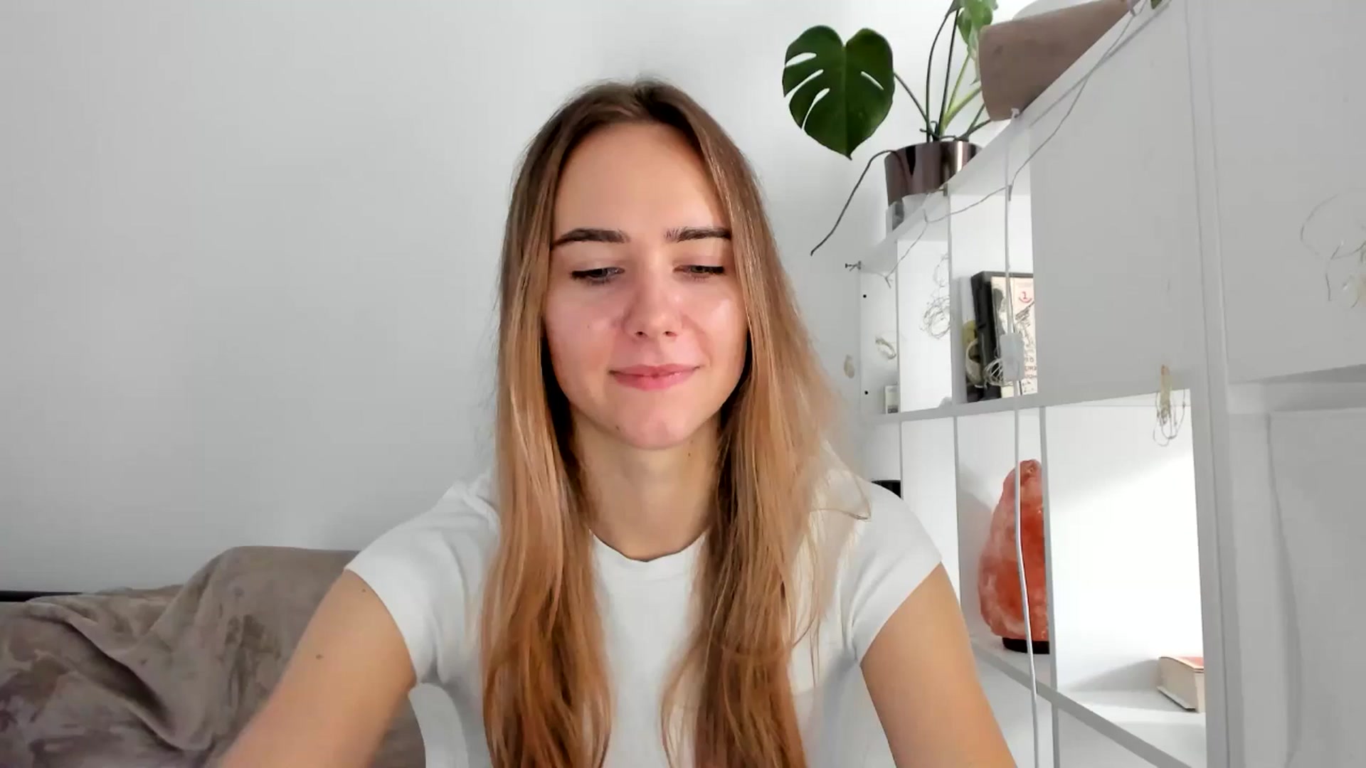 Gallery image thumbnail from OhAlisa's myfreecams stream on, 08/01/2025, 10:08 image 17 of 20