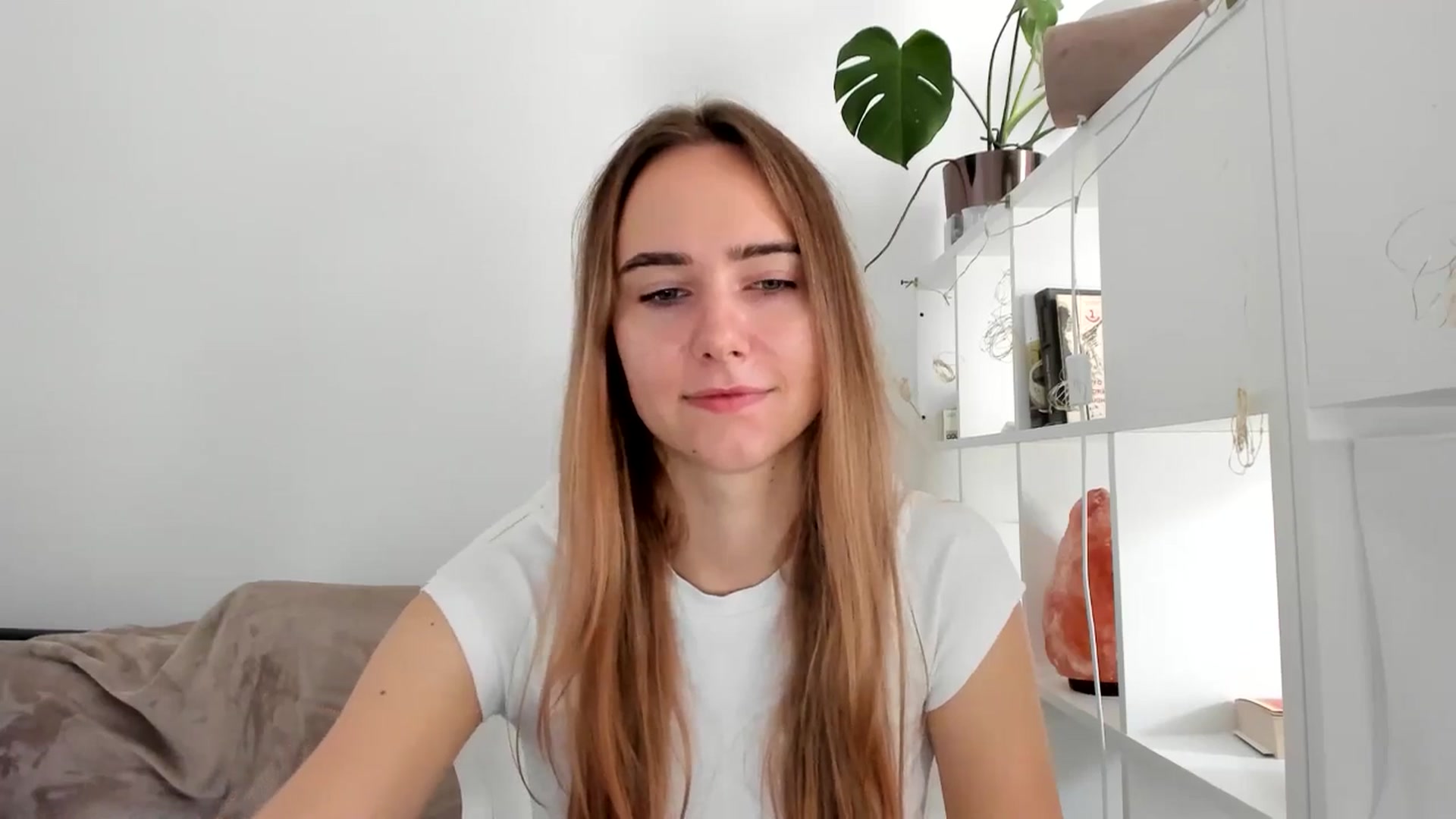 Gallery image thumbnail from OhAlisa's myfreecams stream on, 08/01/2025, 10:08 image 19 of 20