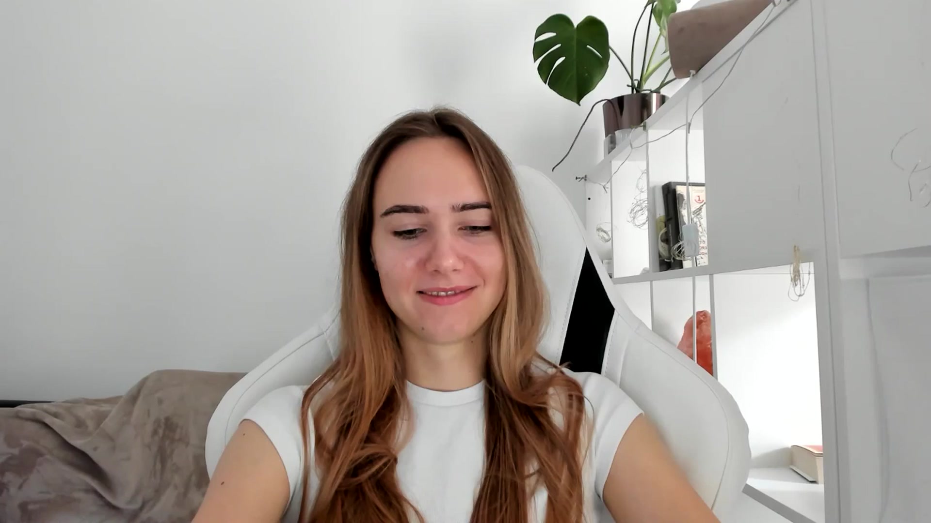 Gallery image thumbnail from OhAlisa's myfreecams stream on, 08/01/2025, 10:08 image 10 of 20