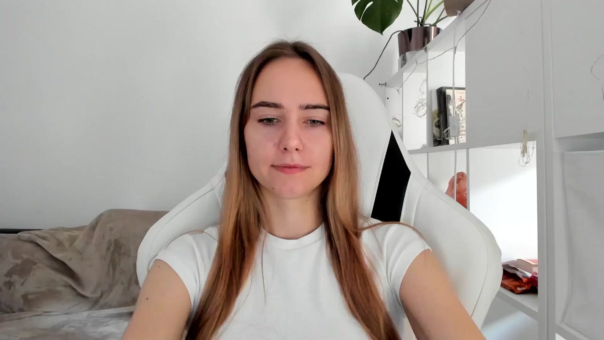 Gallery image thumbnail from OhAlisa's myfreecams stream on, 08/01/2025, 10:50 image 20 of 20