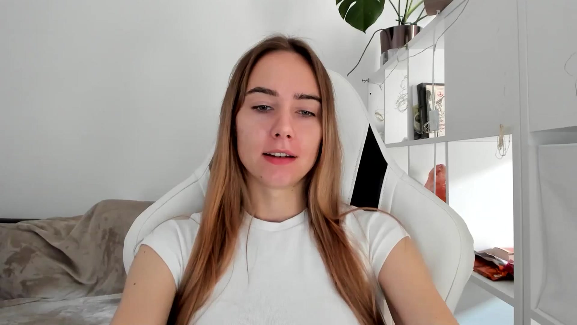 Gallery image thumbnail from OhAlisa's myfreecams stream on, 08/01/2025, 10:50 image 19 of 20