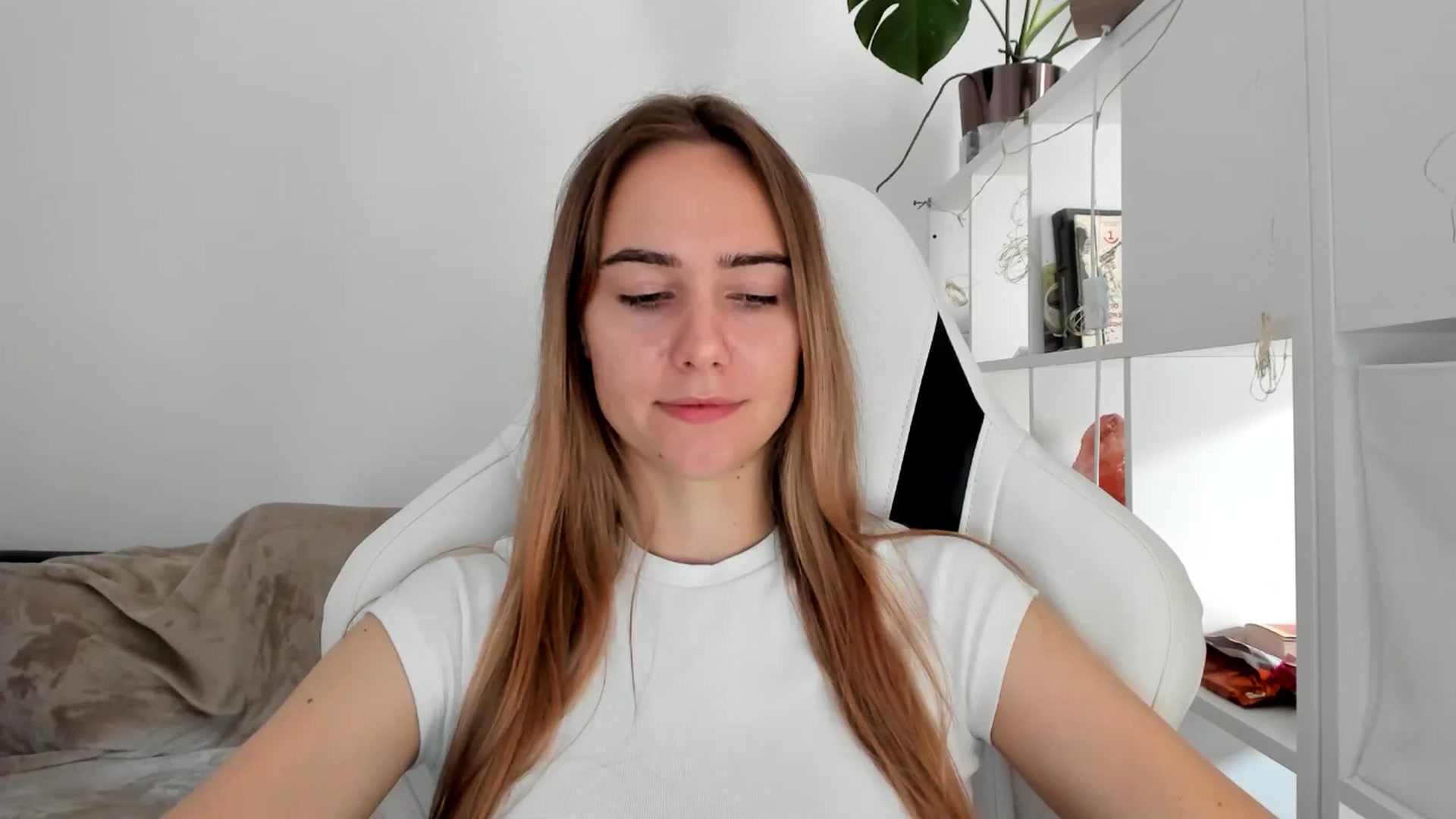 Gallery image thumbnail from OhAlisa's myfreecams stream on, 08/01/2025, 10:50 image 18 of 20