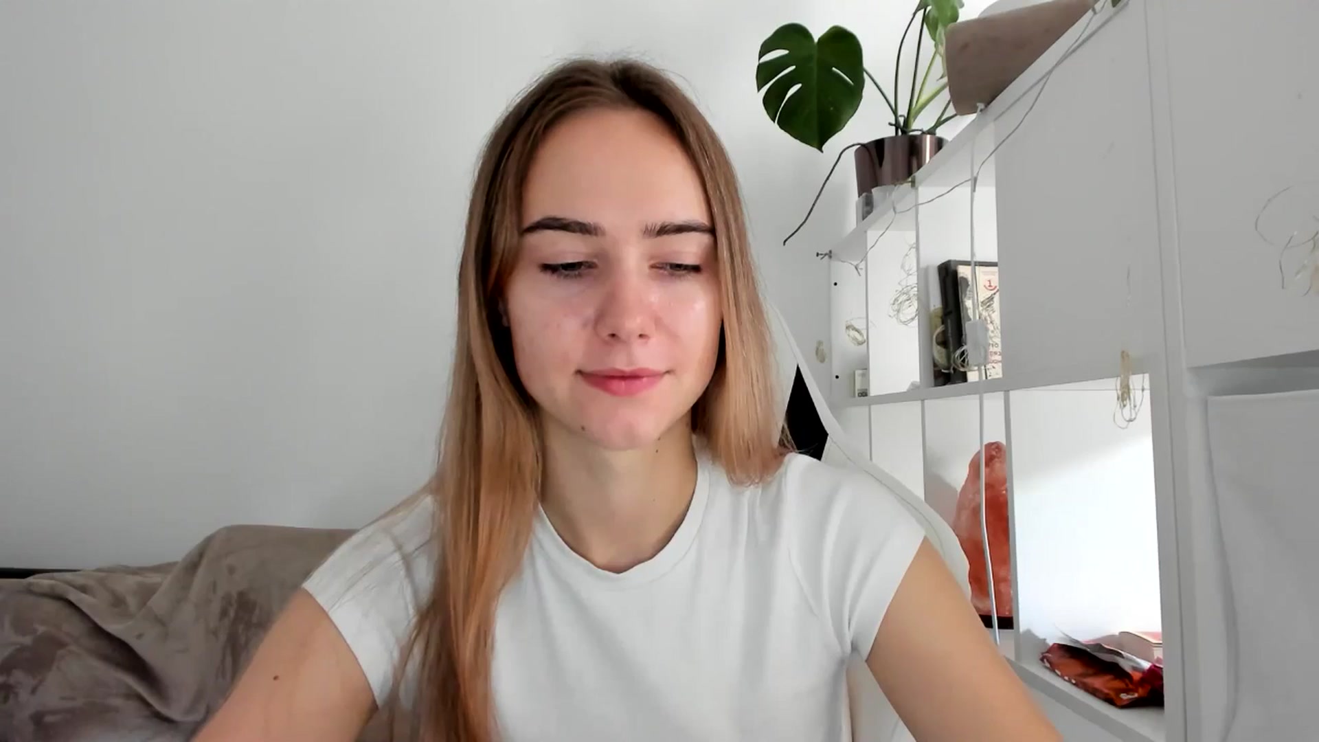 Gallery image thumbnail from OhAlisa's myfreecams stream on, 08/01/2025, 10:50 image 3 of 20