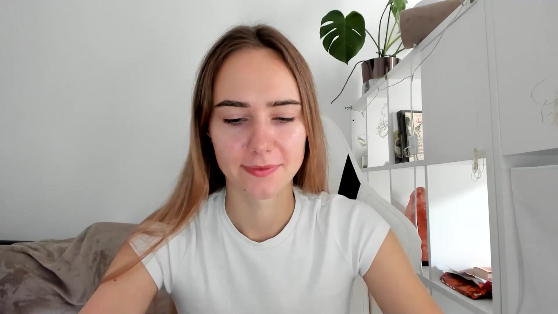 Gallery image thumbnail from OhAlisa's myfreecams stream on, 08/01/2025, 10:50 image 1 of 20