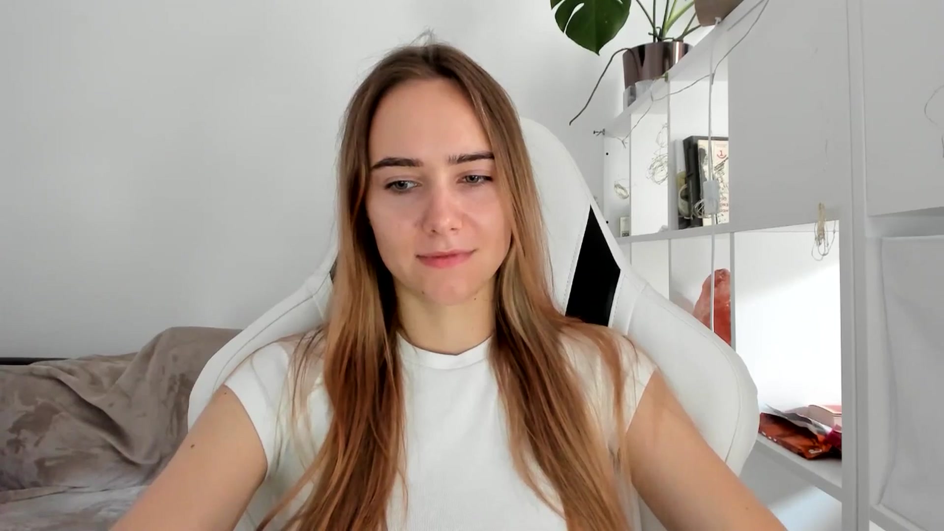 Gallery image thumbnail from OhAlisa's myfreecams stream on, 08/01/2025, 11:14 image 7 of 20