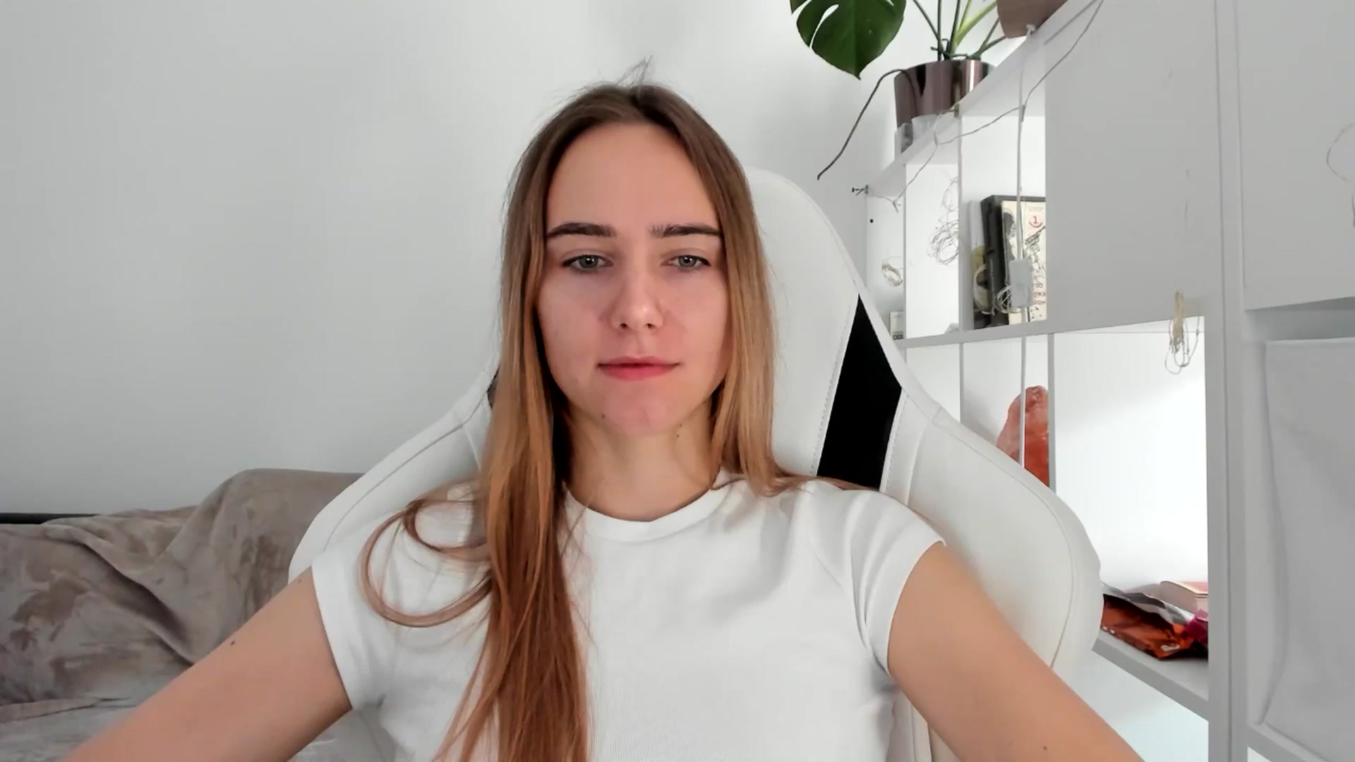 Gallery image thumbnail from OhAlisa's myfreecams stream on, 08/01/2025, 11:14 image 20 of 20