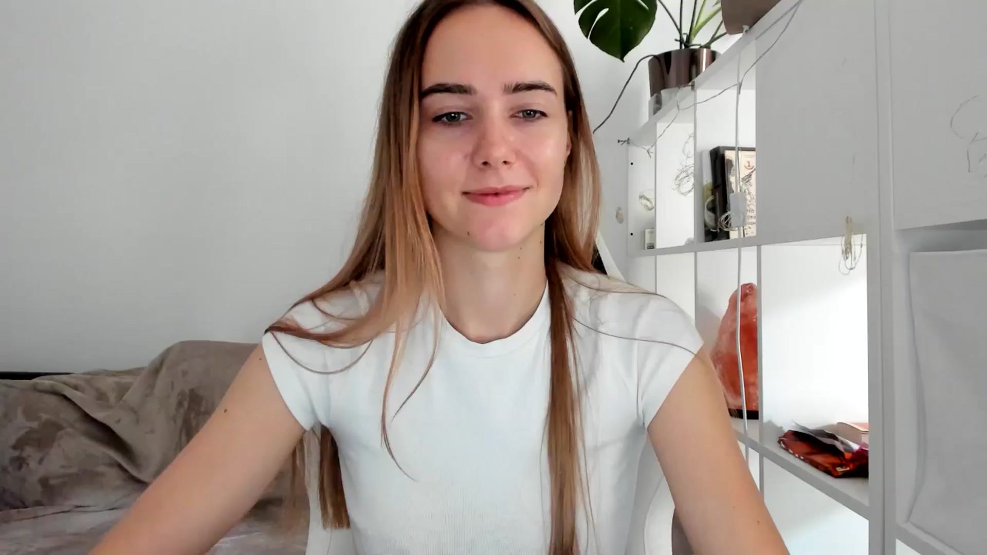 Gallery image thumbnail from OhAlisa's myfreecams stream on, 08/01/2025, 11:34 image 17 of 20
