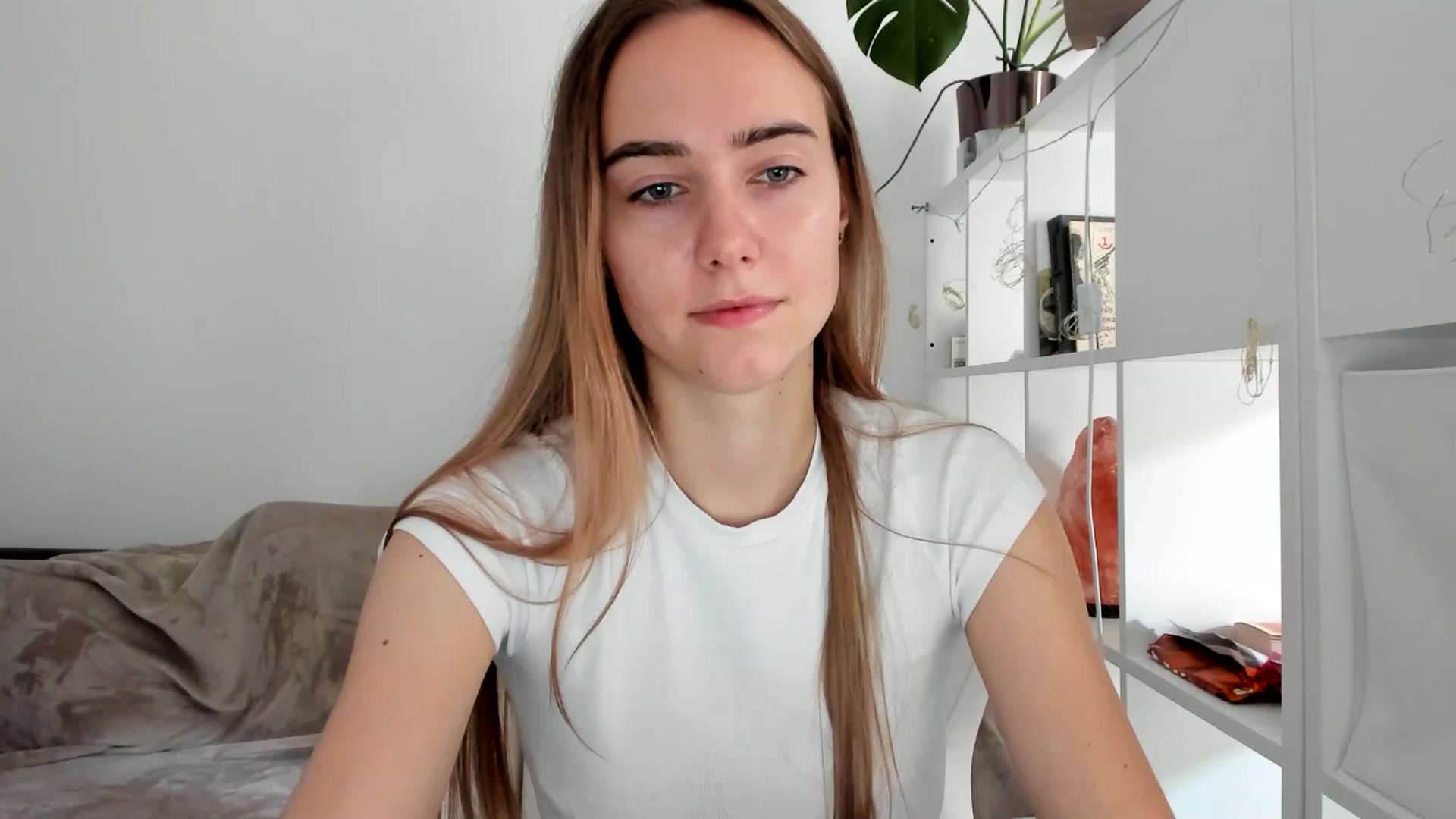 Gallery image thumbnail from OhAlisa's myfreecams stream on, 08/01/2025, 11:34 image 18 of 20